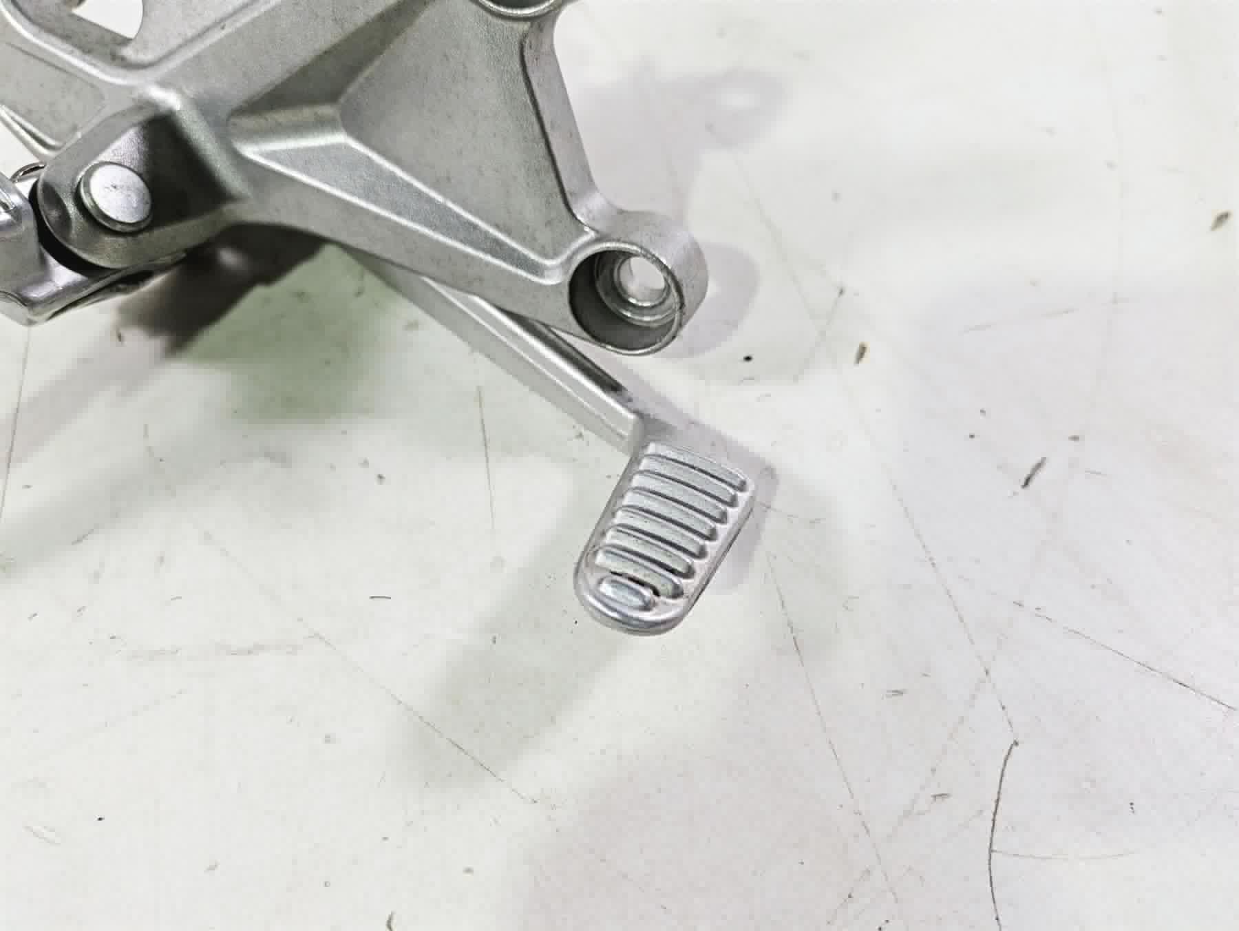 2008 Honda CBR1000RR SC59 Right Front Foot Peg & Brake Pedal Set 50600-MFL-000 - Image 10