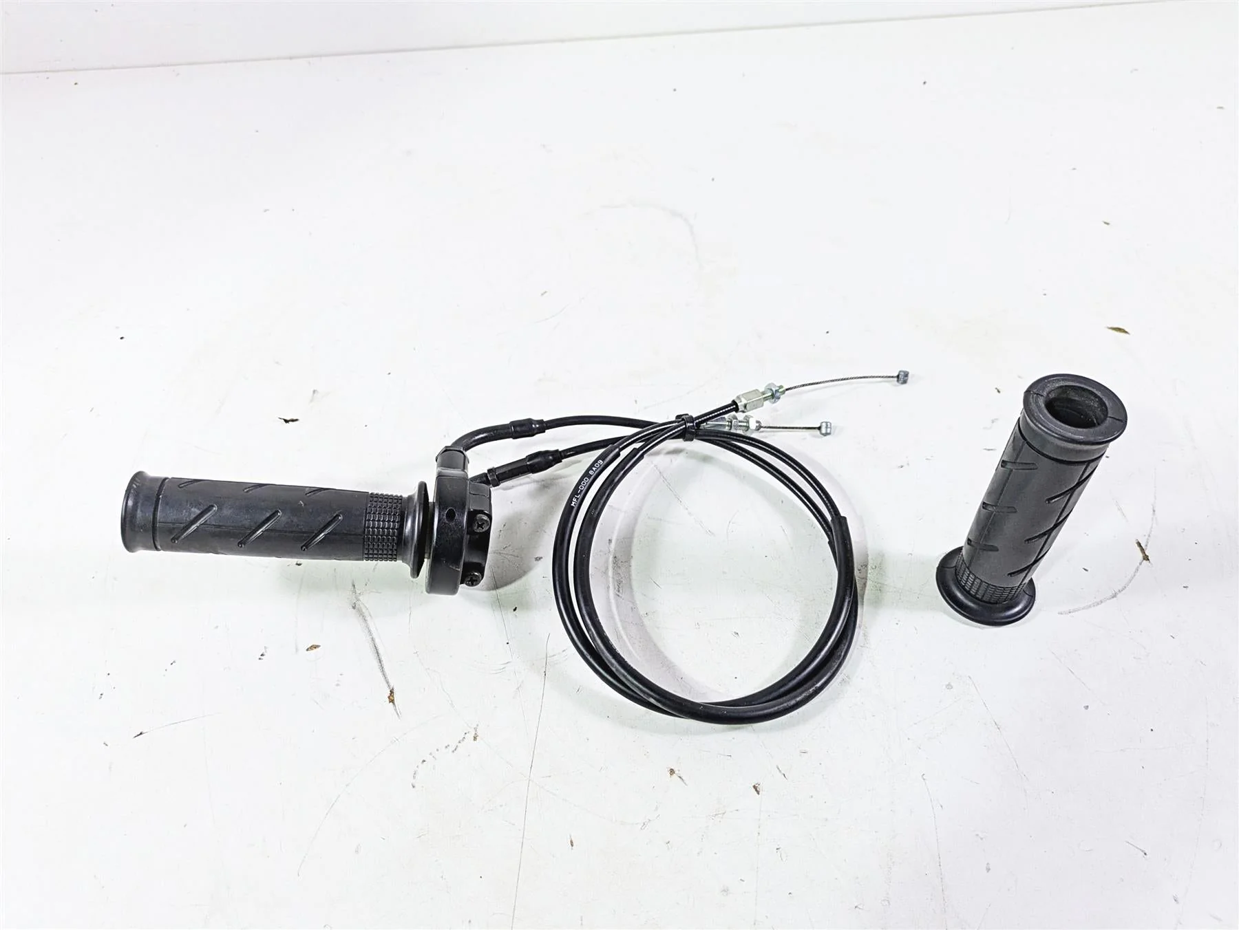 2008 Honda CBR1000RR SC59 Right Hand Throttle Grip & Cables Set 53140-MCF-305