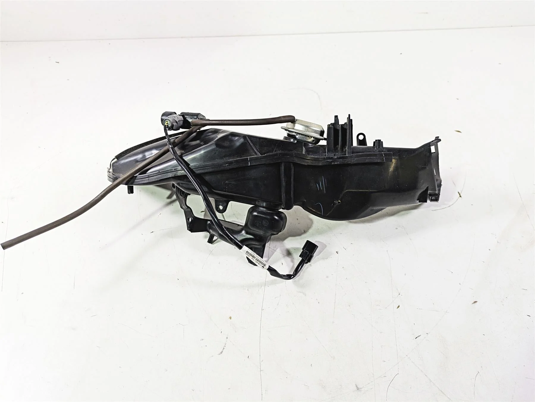 2008 Honda CBR1000RR SC59 Right Upper Air Intake Duct - Read 64330-MFL-672 - Image 3