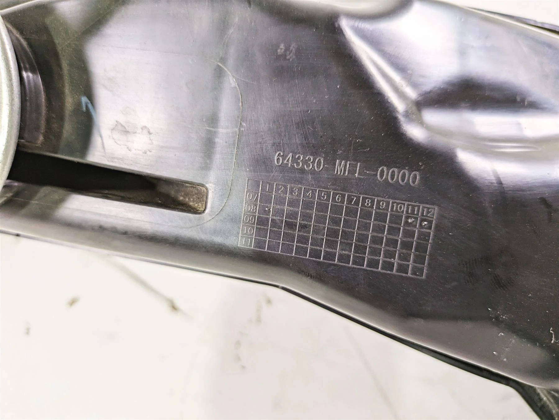 2008 Honda CBR1000RR SC59 Right Upper Air Intake Duct - Read 64330-MFL-672 - Image 6