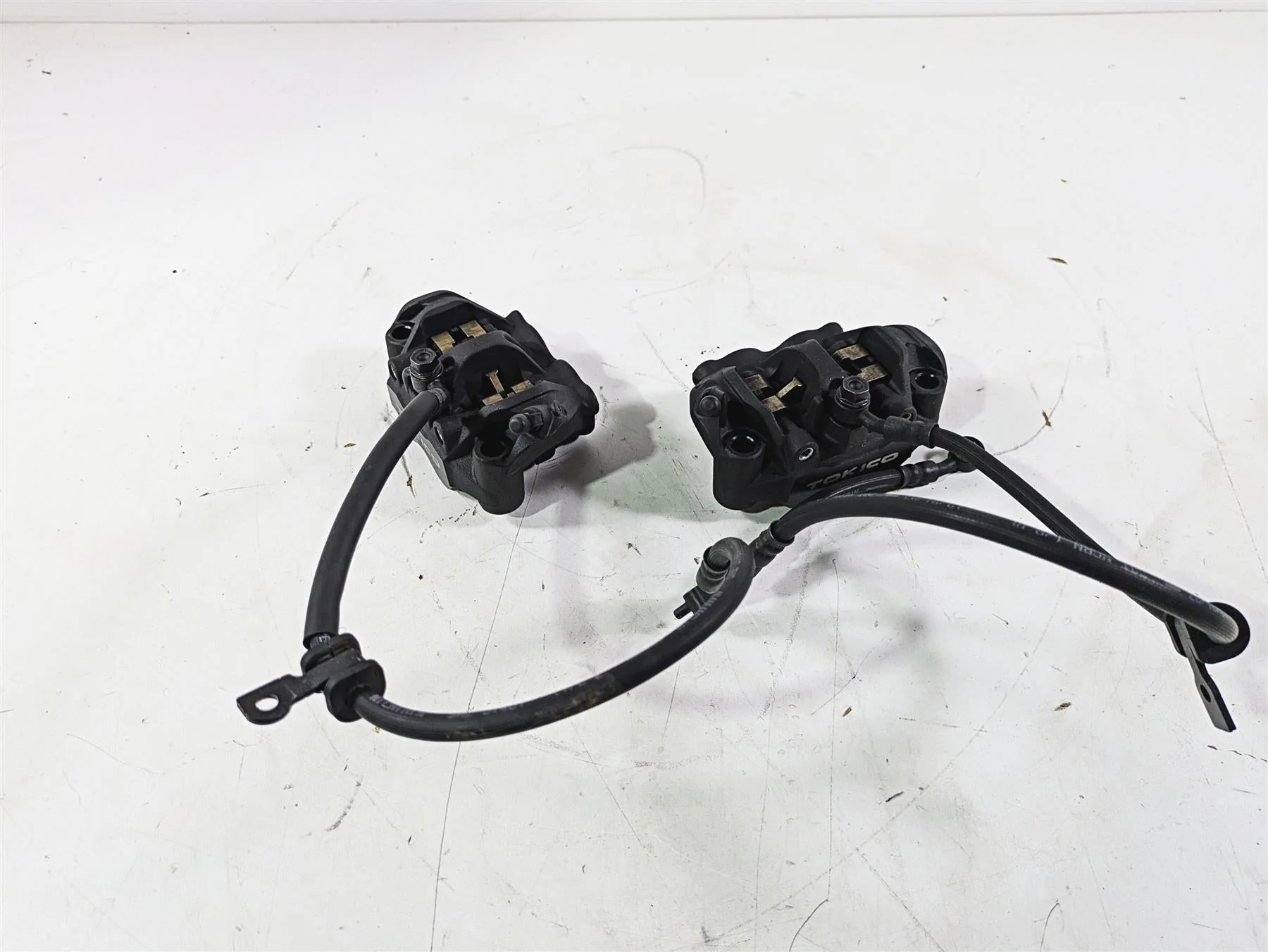 2008 Honda CBR1000RR SC59 Tokico Front Brake Caliper Set 45150-MFL-003