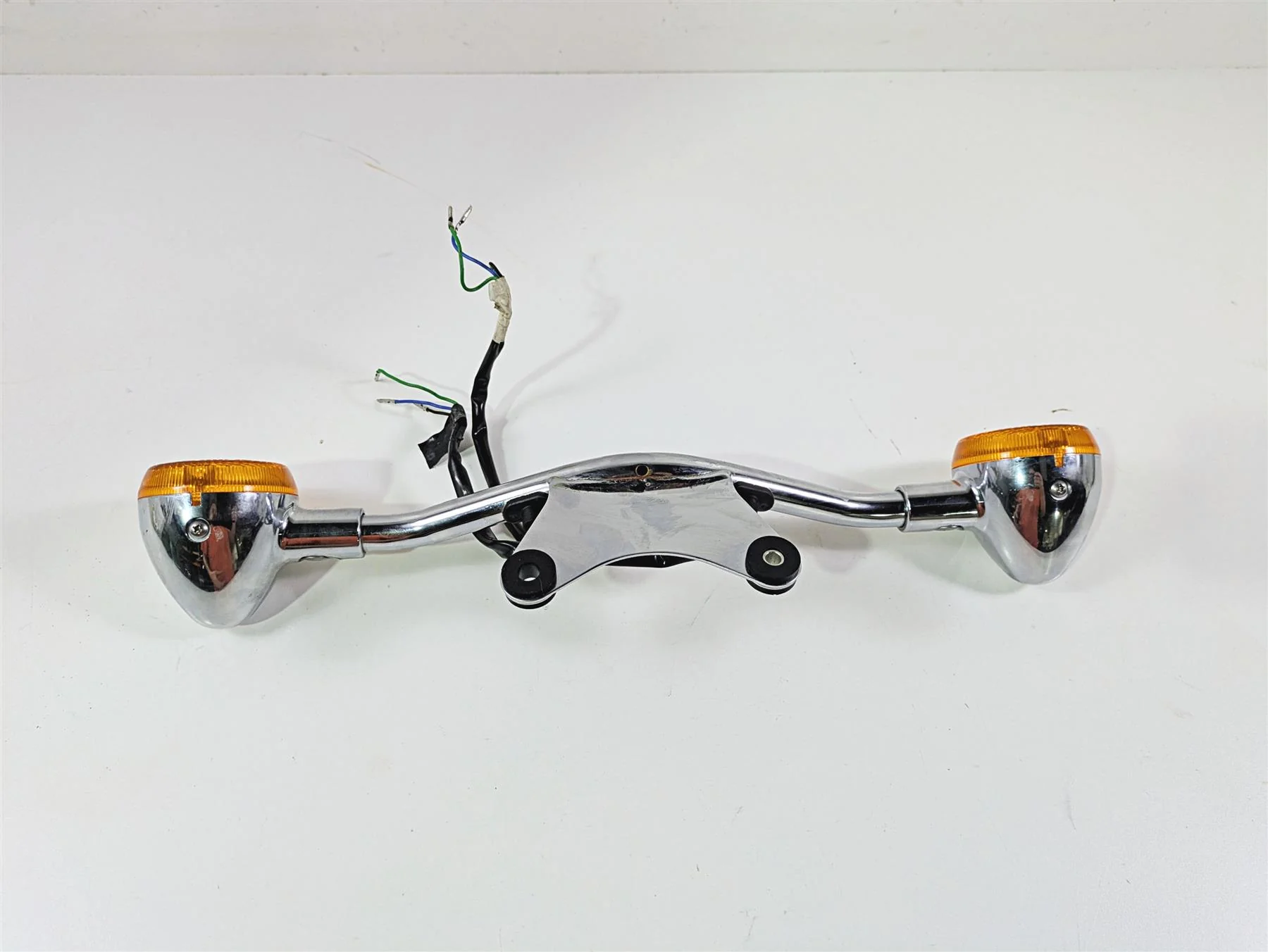2008 Kawasaki VN1600 Vulcan Nomad Front Blinker & Mount Bracket Set 23051-0001 - Image 3
