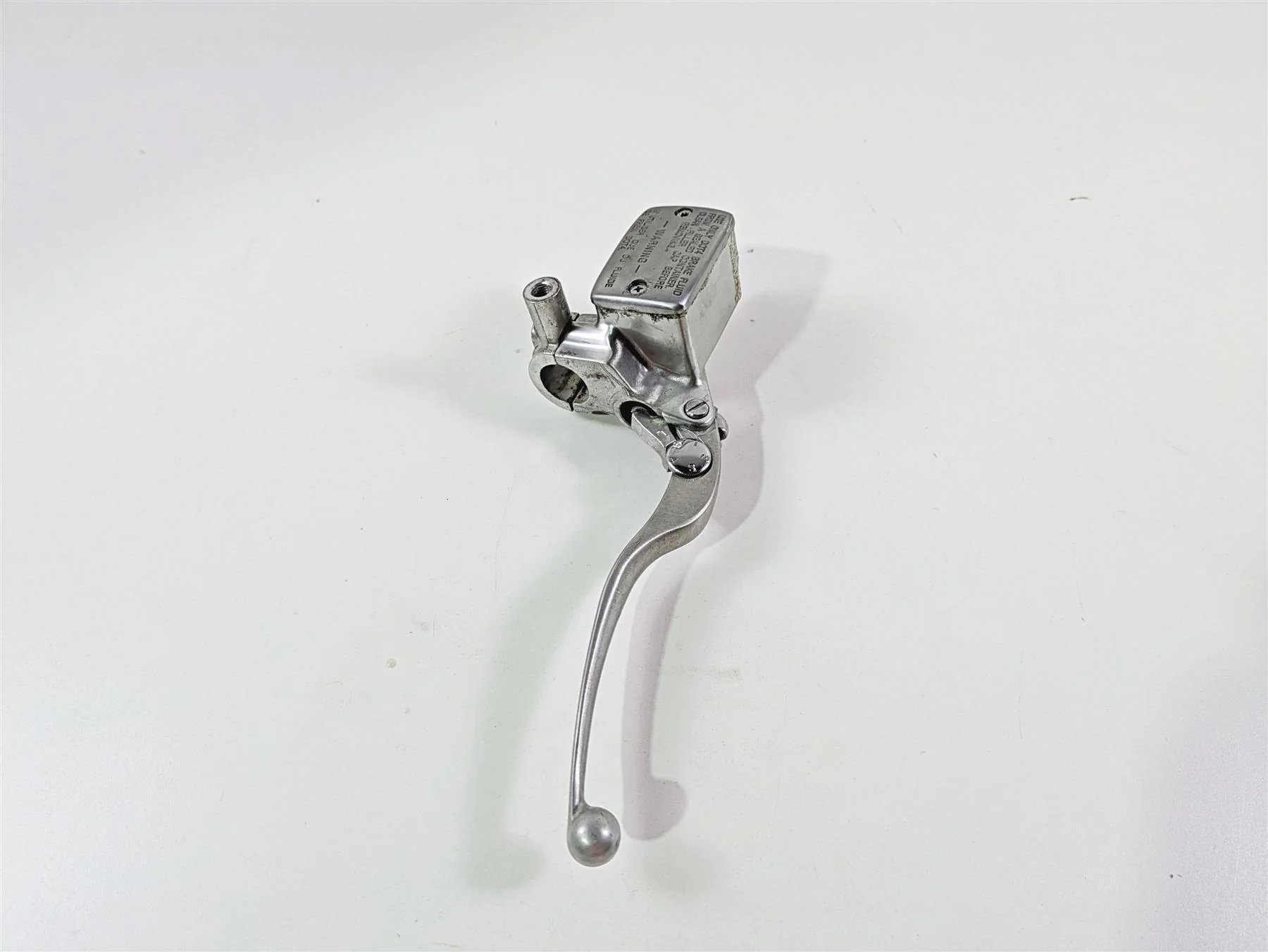 2008 Kawasaki VN1600 Vulcan Nomad Front Brake Master Cylinder 43015-0025 - Image 3