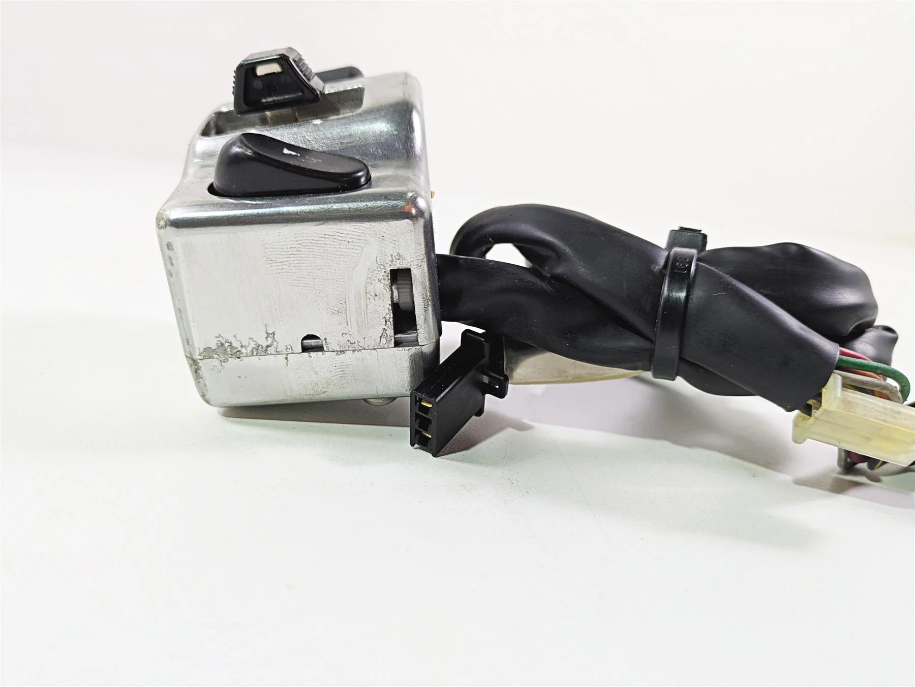 2008 Kawasaki VN1600 Vulcan Nomad Left Hand Blinker Control Switch 46091-0018 - Image 8