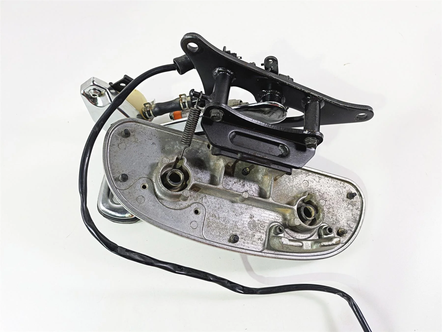 2008 Kawasaki VN1600 Vulcan Nomad Right Front Floorboard Set 34003-0062 - Image 10