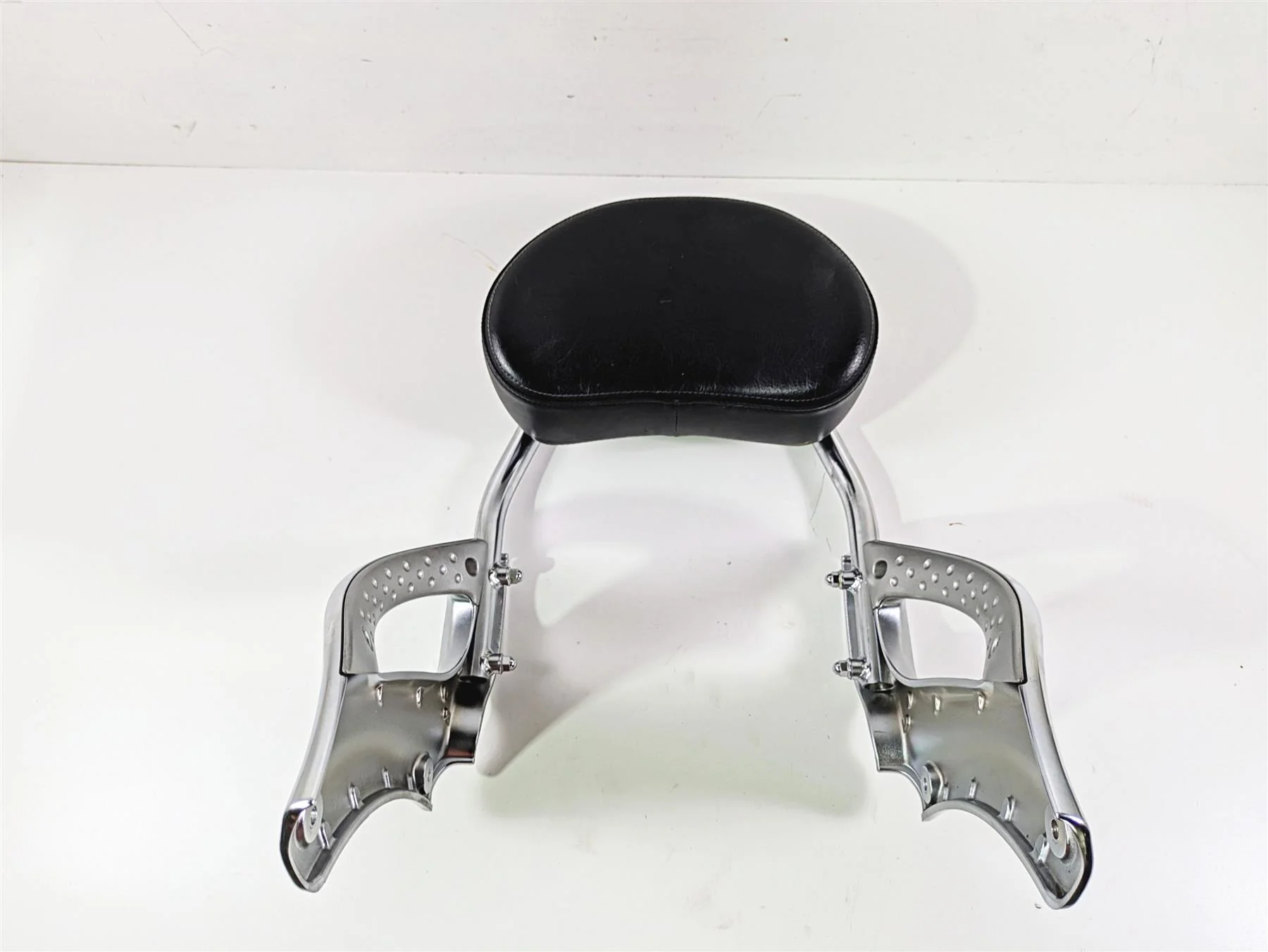 2008 Kawasaki VN1600 Vulcan Nomad Sissybar Passenger Back Rest 39137-0009 - Image 5