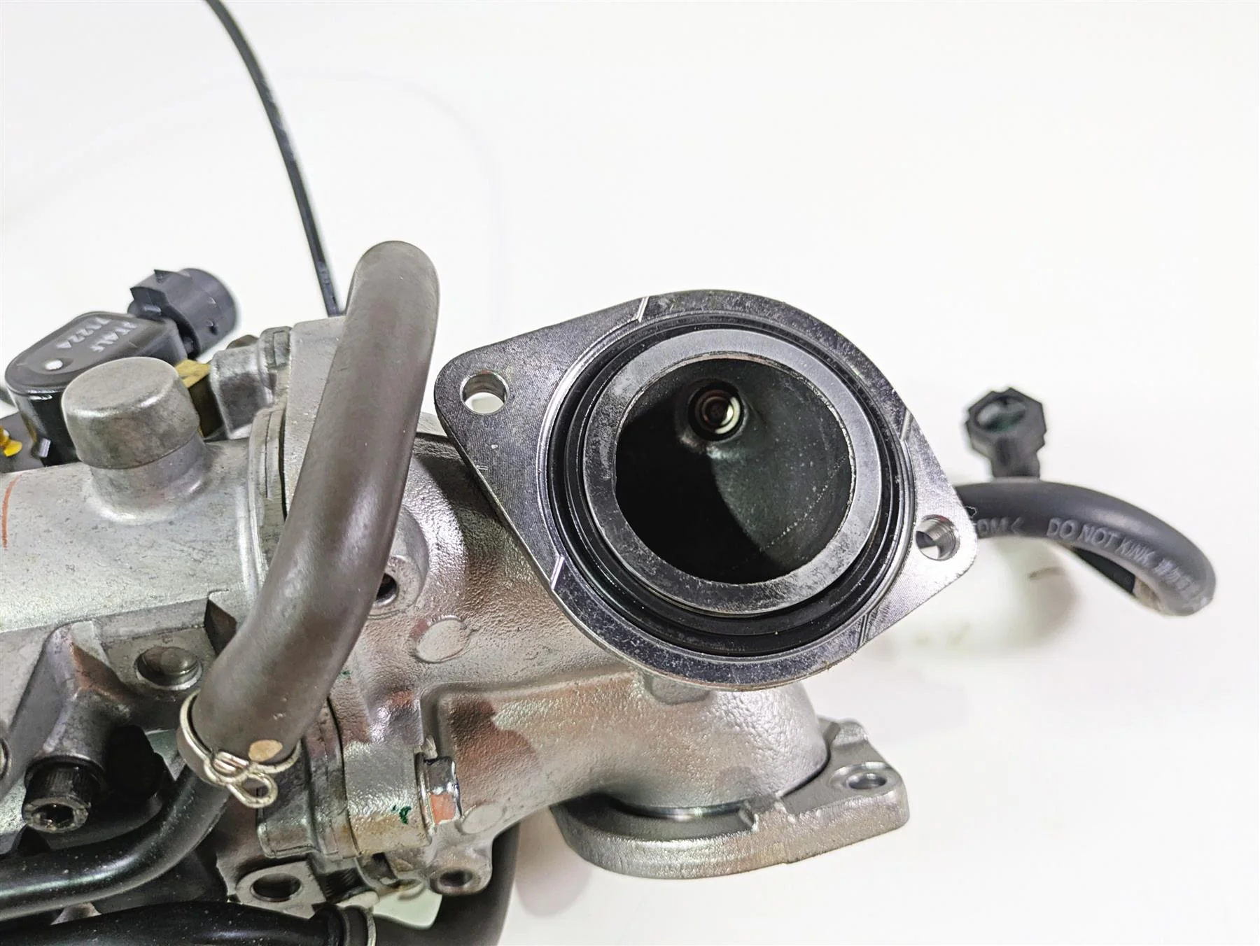 2008 Kawasaki VN1600 Vulcan Nomad Throttle Body Fuel Injection 16163-1126 - Image 10