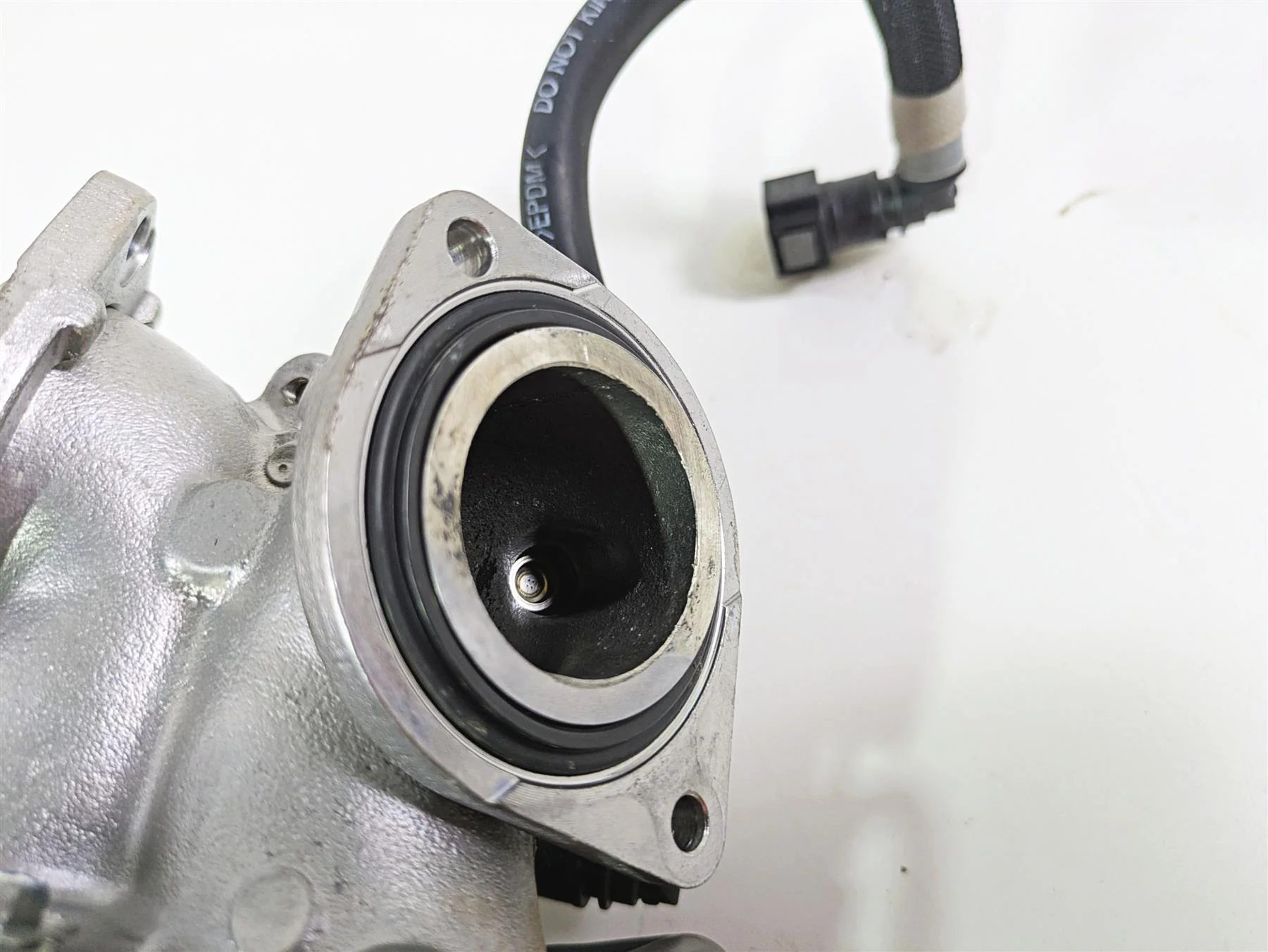 2008 Kawasaki VN1600 Vulcan Nomad Throttle Body Fuel Injection 16163-1126 - Image 11