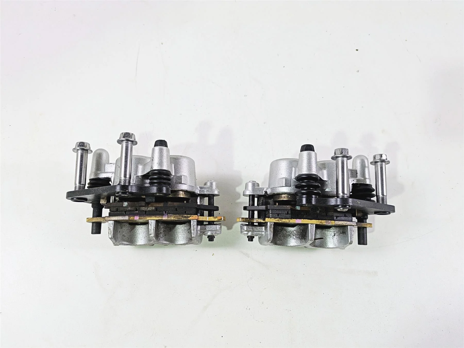 2008 Kawasaki VN1600 Vulcan Nomad Tokico Front Brake Caliper Set 43044-1115 - Image 7