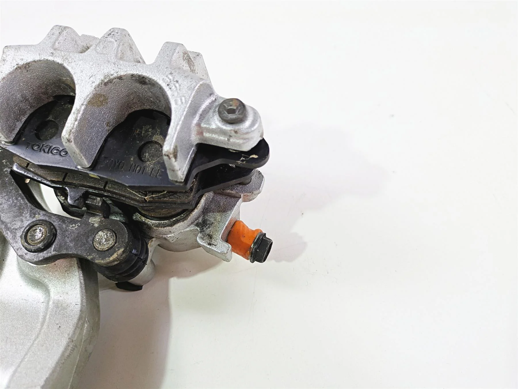 2008 Kawasaki VN1600 Vulcan Nomad Tokico Rear Brake Caliper 43080-5098-GN - Image 10