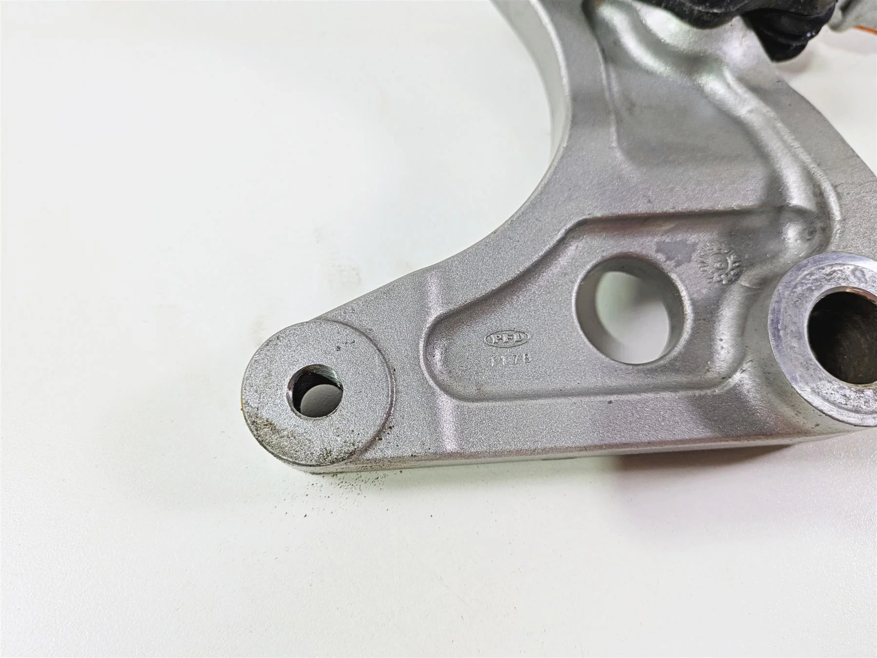 2008 Kawasaki VN1600 Vulcan Nomad Tokico Rear Brake Caliper 43080-5098-GN - Image 11