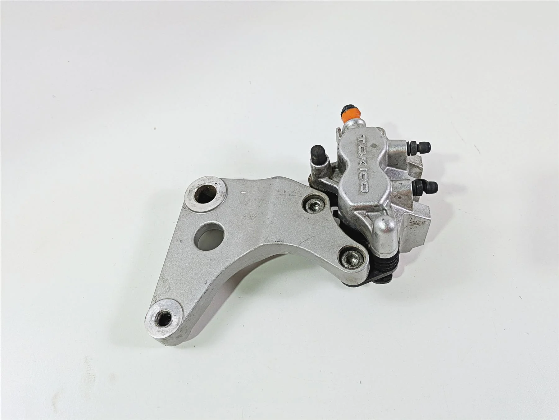 2008 Kawasaki VN1600 Vulcan Nomad Tokico Rear Brake Caliper 43080-5098-GN - Image 2