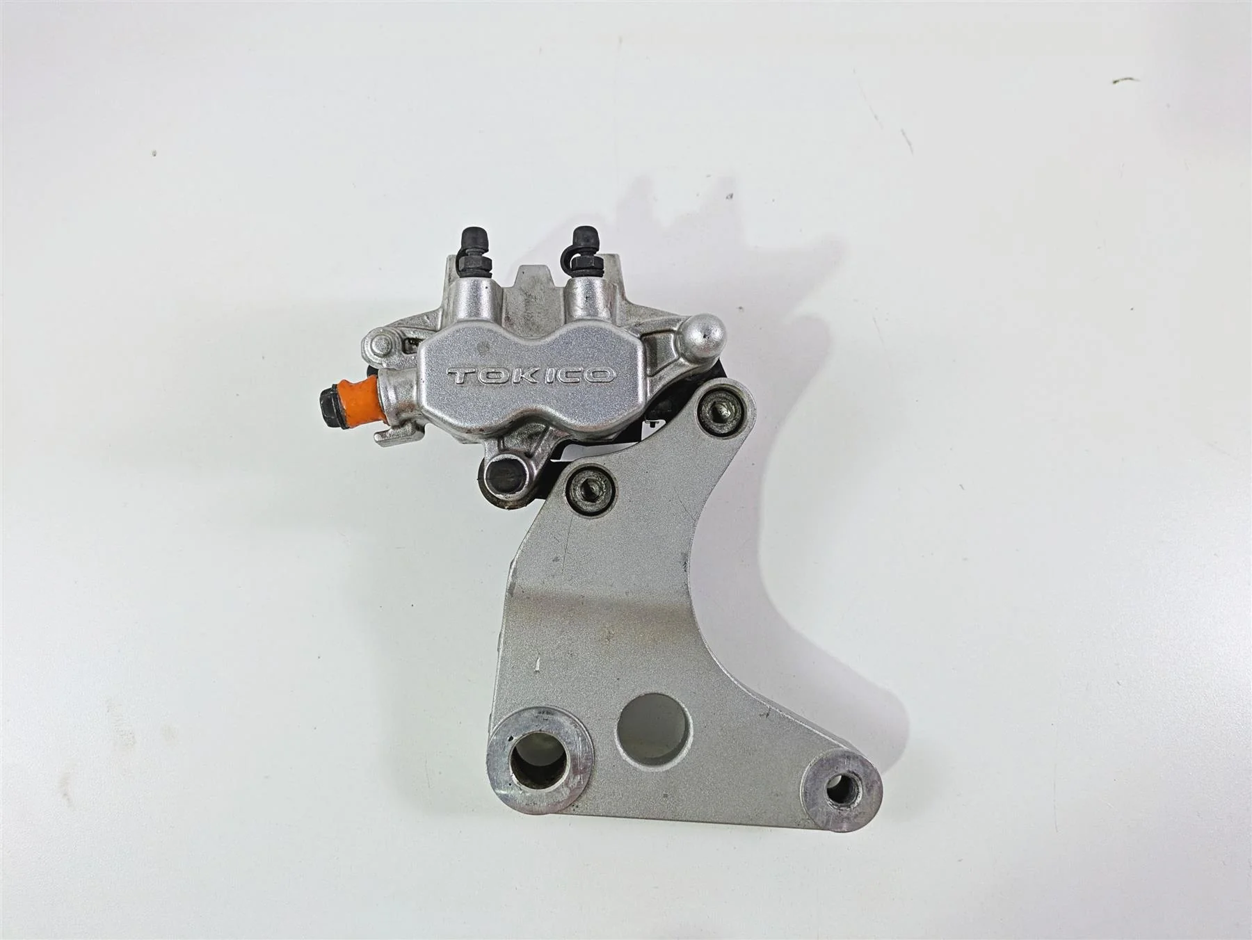 2008 Kawasaki VN1600 Vulcan Nomad Tokico Rear Brake Caliper 43080-5098-GN - Image 5