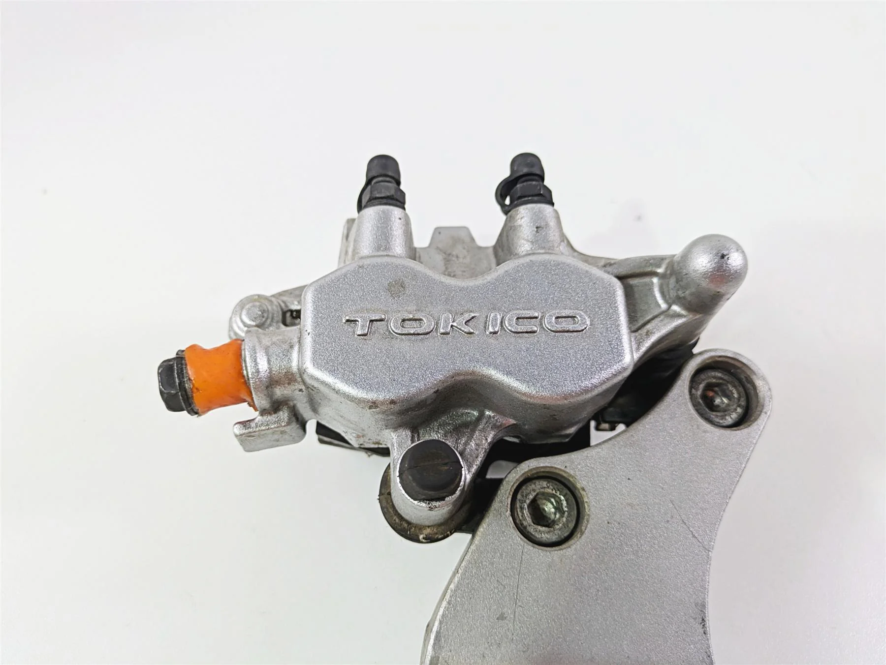 2008 Kawasaki VN1600 Vulcan Nomad Tokico Rear Brake Caliper 43080-5098-GN - Image 7