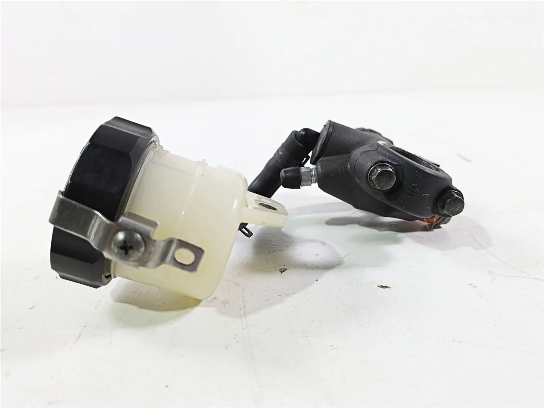 2008 Suzuki GSXR600 Front Radial Brake Master Cylinder 11/16 Nissin 59600-47H00 - Image 3