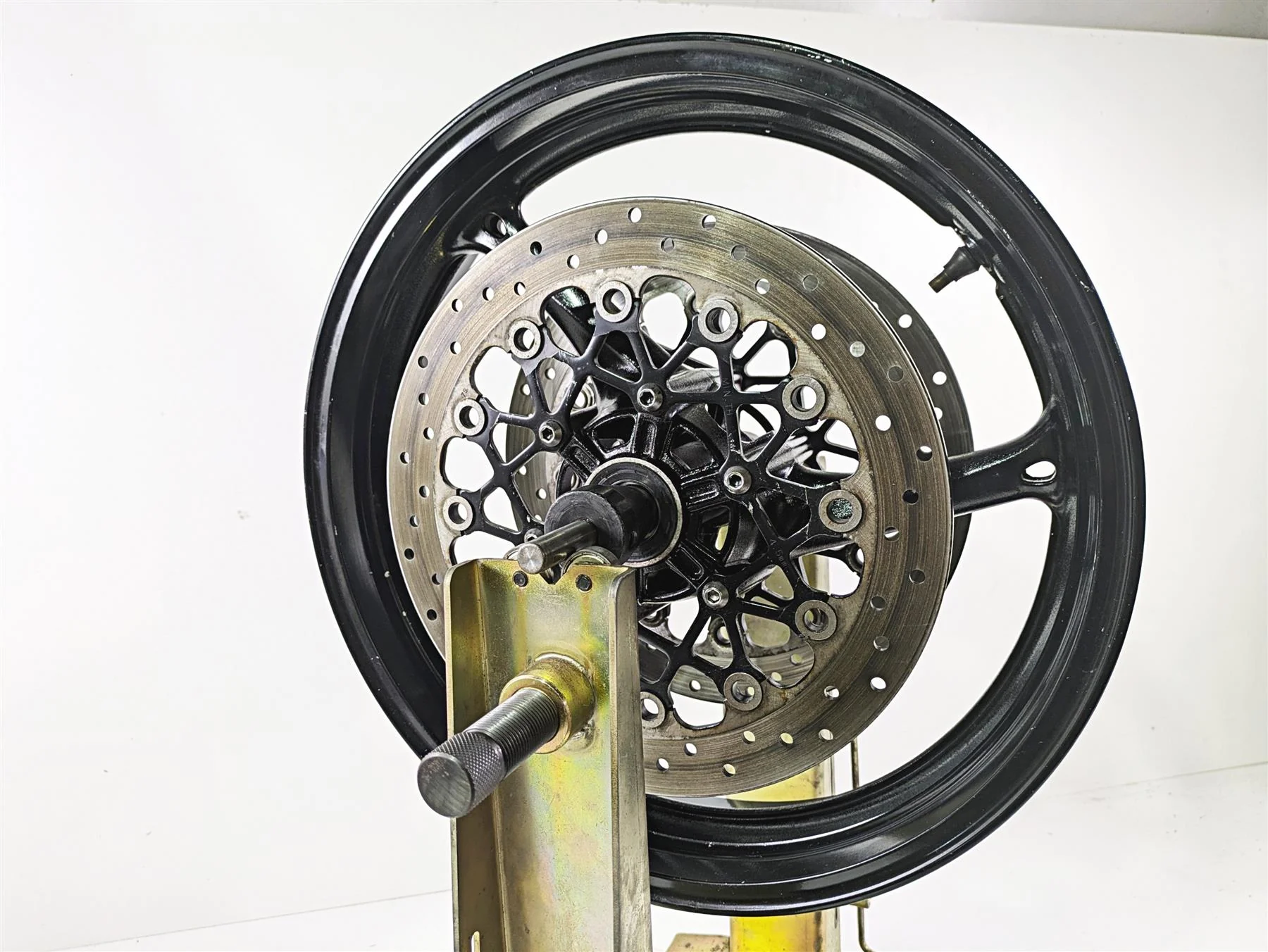 2008 Suzuki GSXR600 Front Wheel Rim 17x3.5 & Brake Rotor Discs 54111-37H00-019 - Image 4