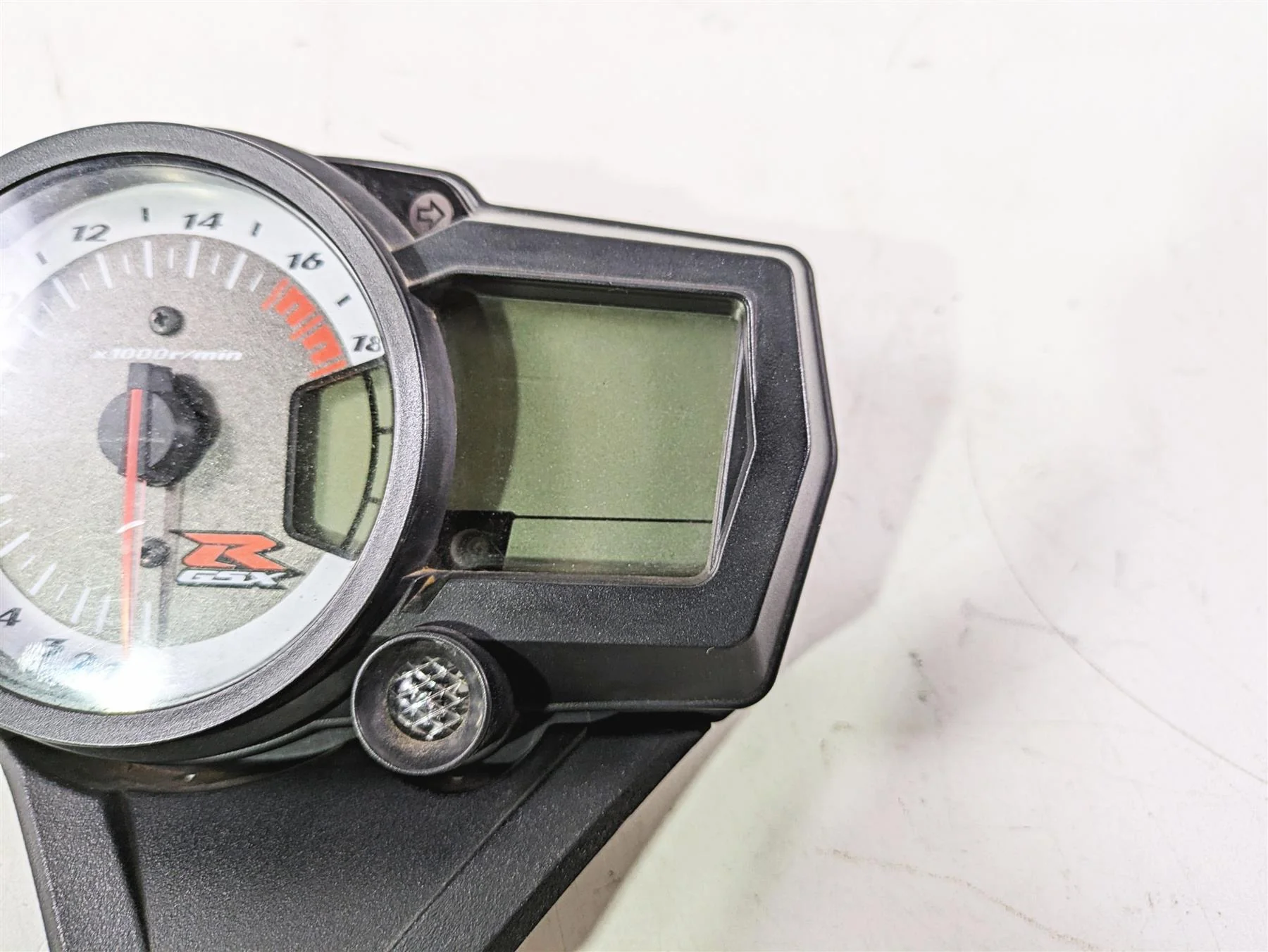 2008 Suzuki GSXR600 Gauges Speedometer Instrument Cluster 14K Only 34120-37H20 - Image 8