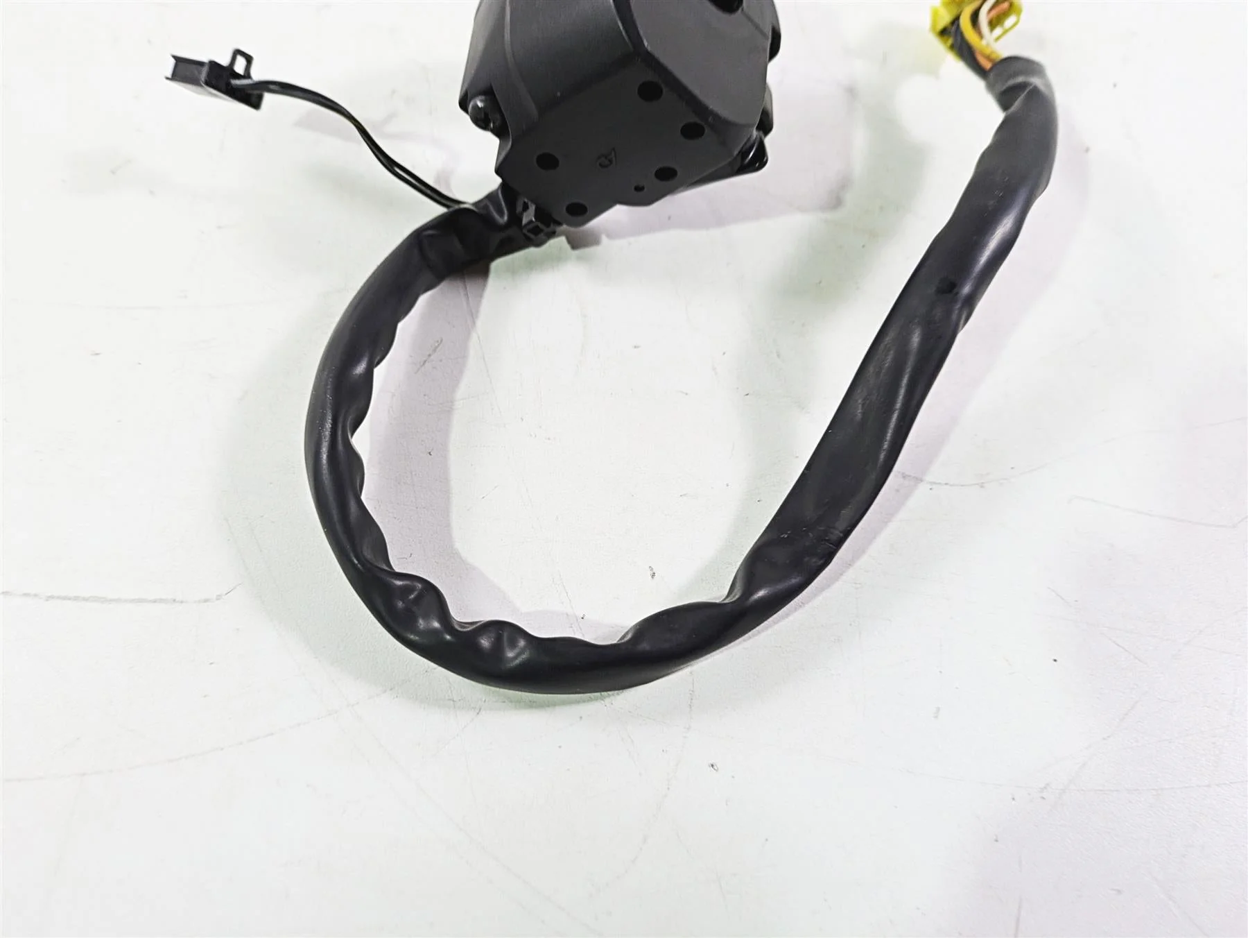 2008 Suzuki GSXR600 Left Hand Light Blinker Horn Control Switch 37400-37H13 - Image 12
