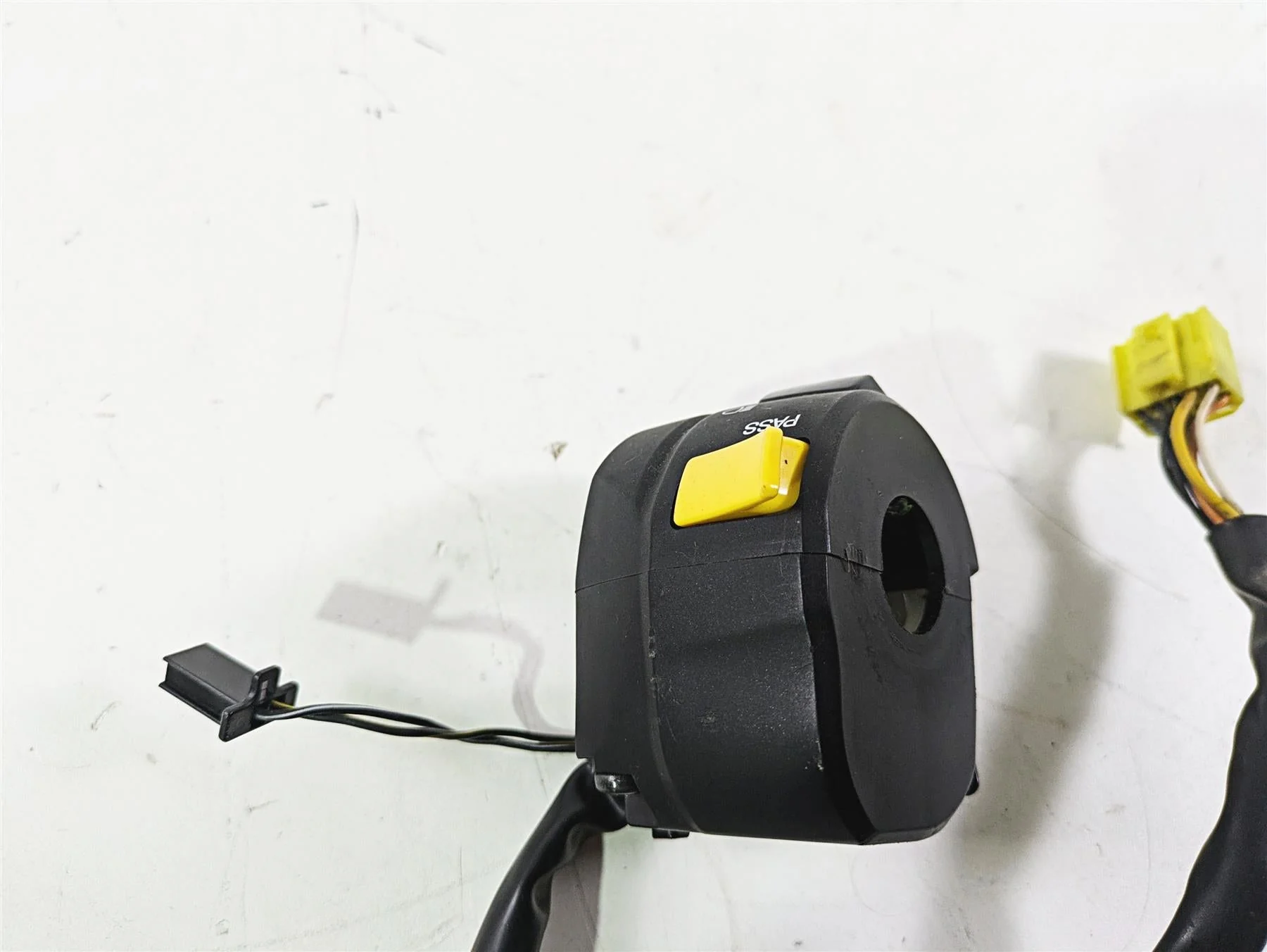 2008 Suzuki GSXR600 Left Hand Light Blinker Horn Control Switch 37400-37H13 - Image 9