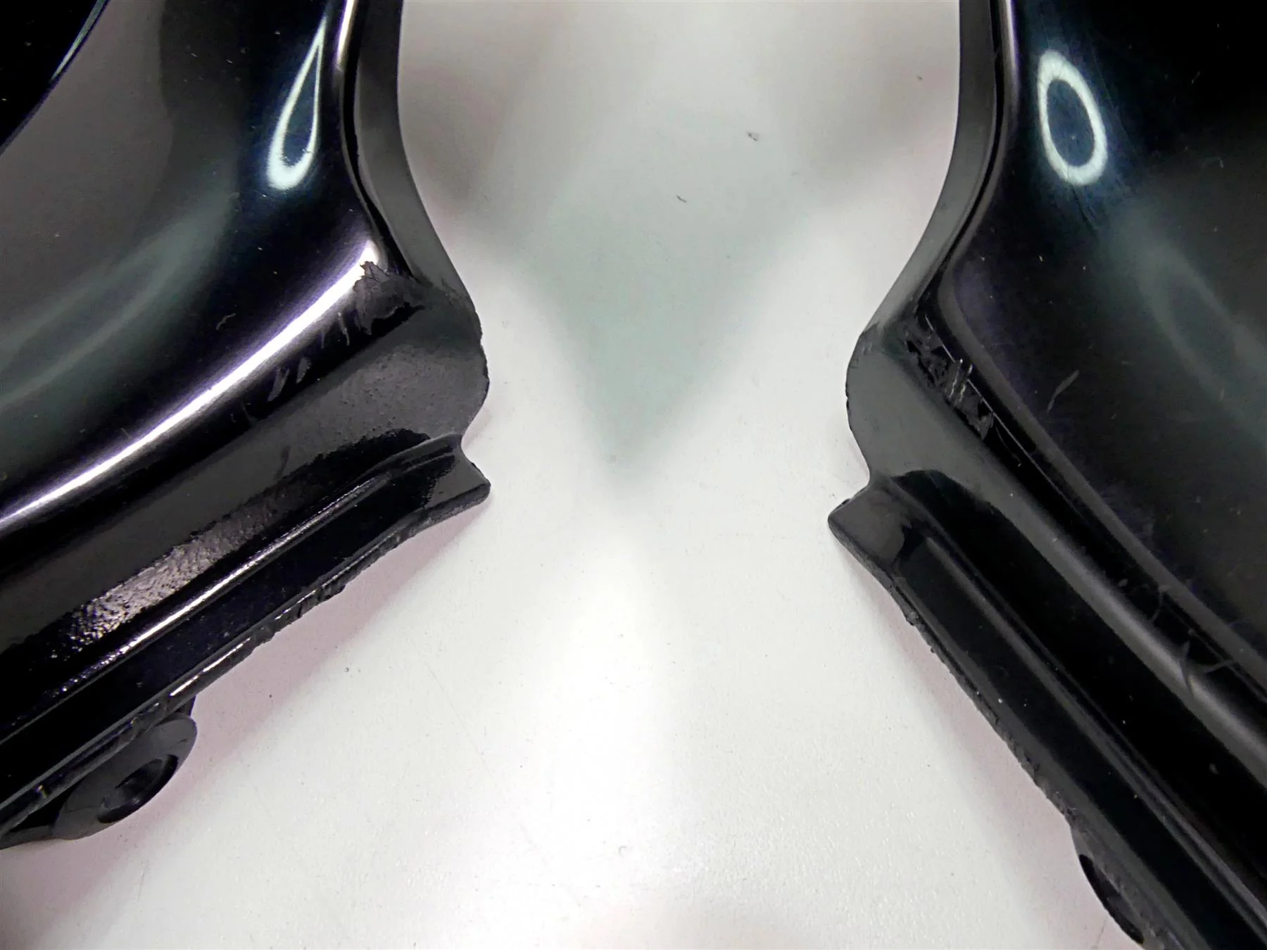 2008 Suzuki M109R VZR1800 Between Leg Side Cover Fairing Set 47211-48G00 - Image 12