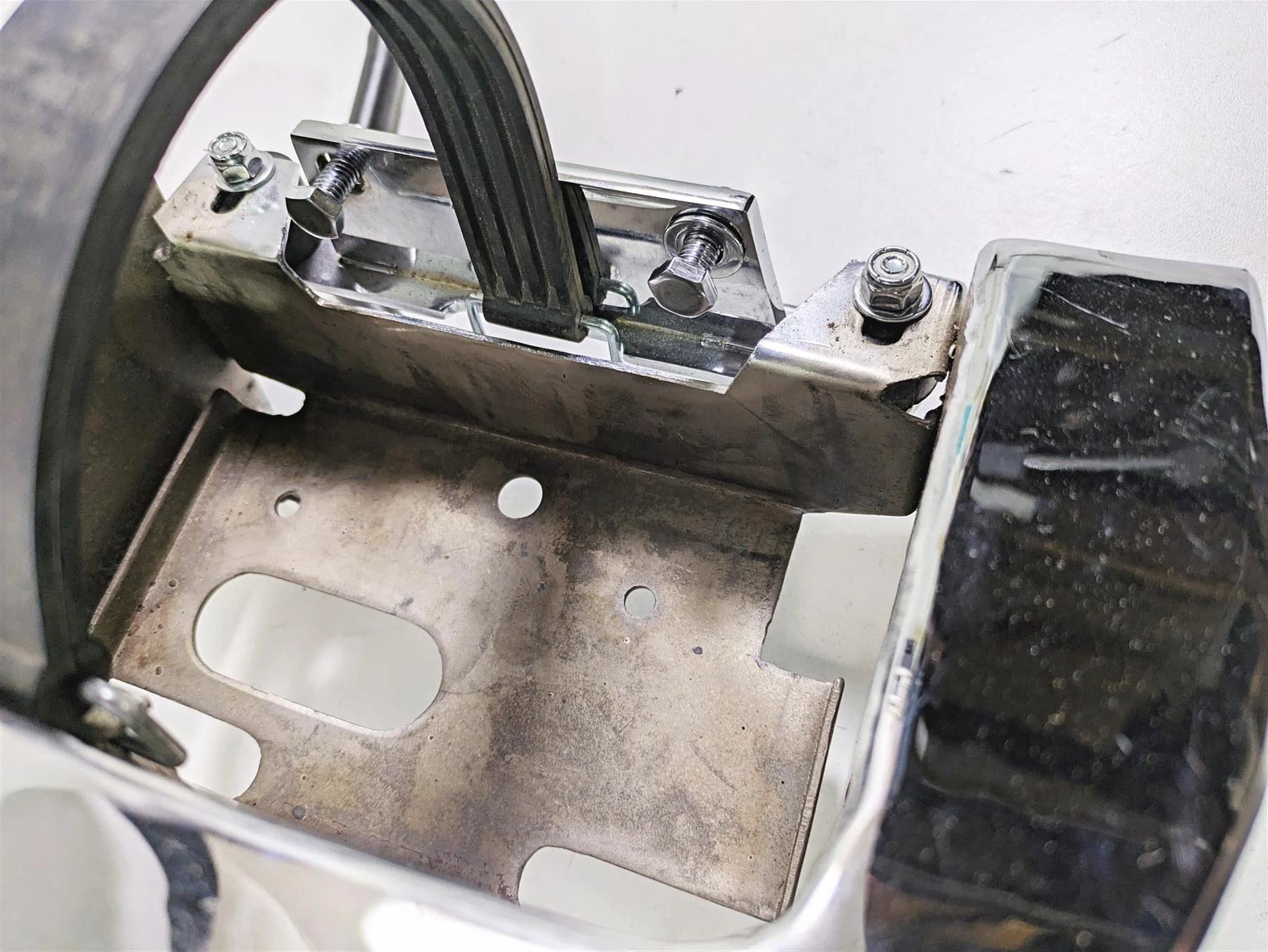 2008 Ultima Motorcycles Fat Bastard Chrome Oil Tank Reservoir & Lines - Image 11