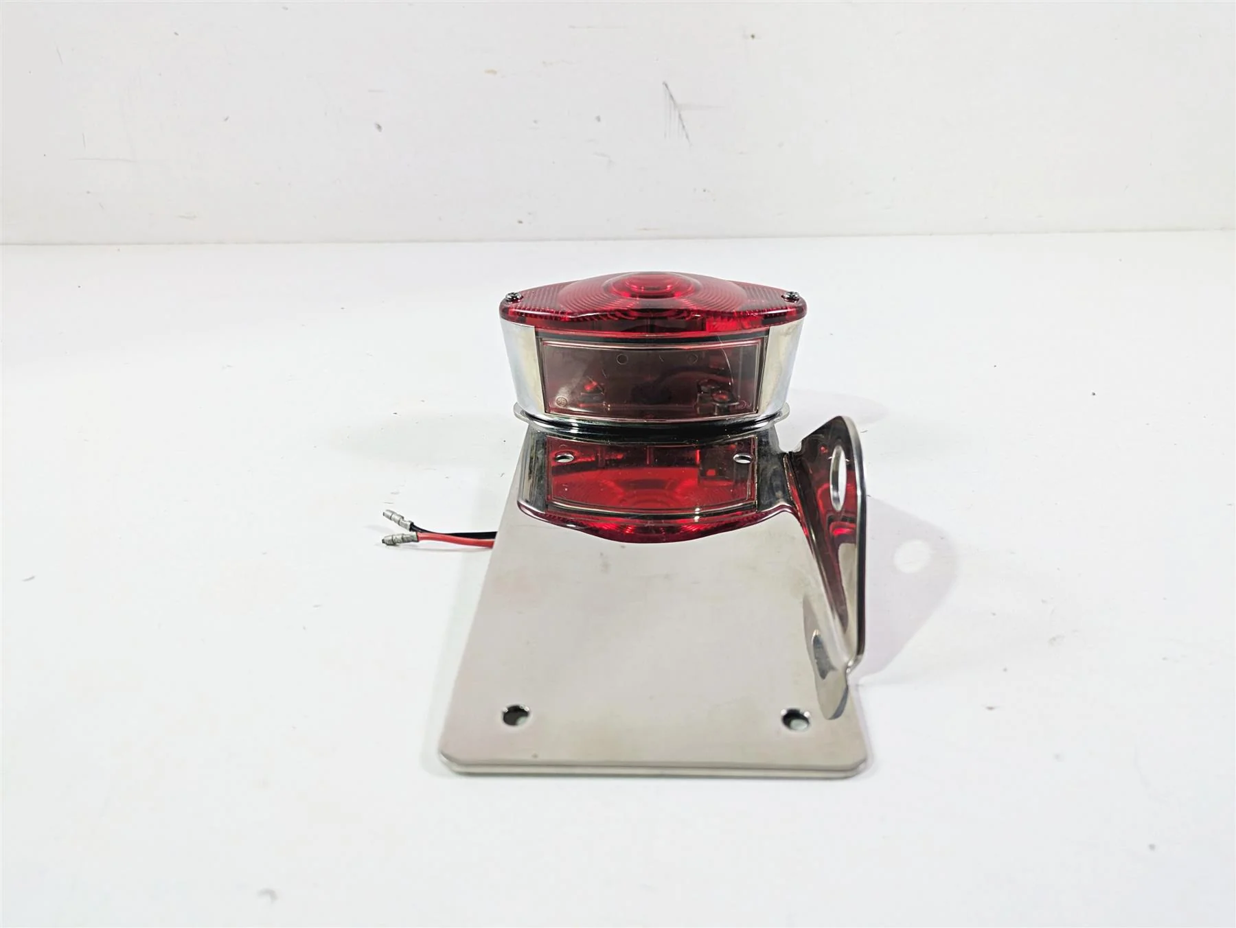 2008 Ultima Motorcycles Fat Bastard Side Chrome Plate Holder & Taillight Set - Image 4