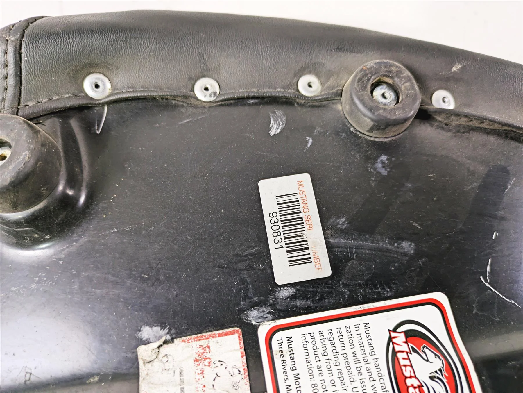 2008 -UP Harley Touring FLHR / X / T / TR Mustang Seat Saddle Set 76028 - Image 11