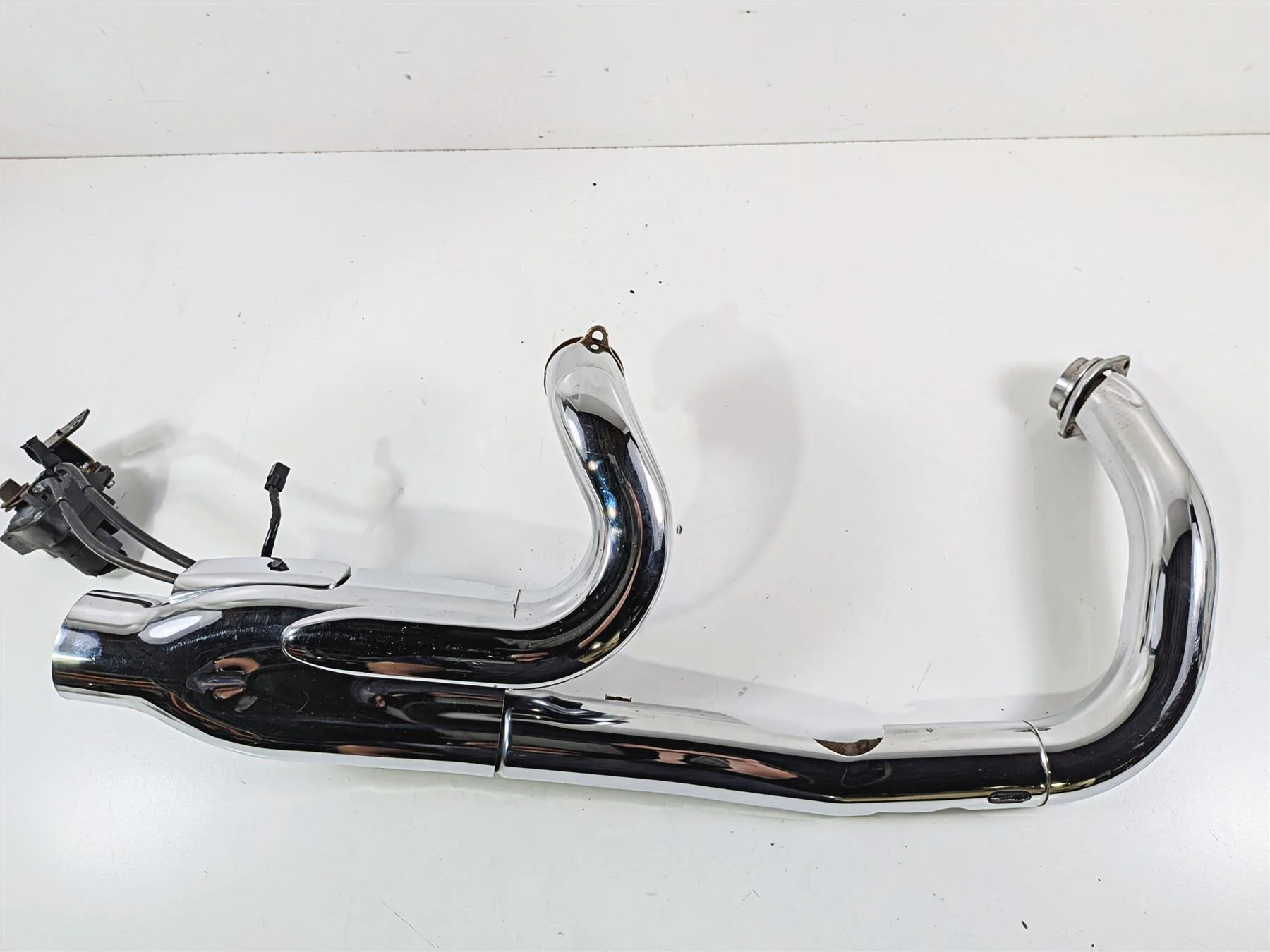 2008 Yamaha XV1900 Roadliner S Exhaust Header Manifold & Servo 1D7-14602-00-00 - Image 2