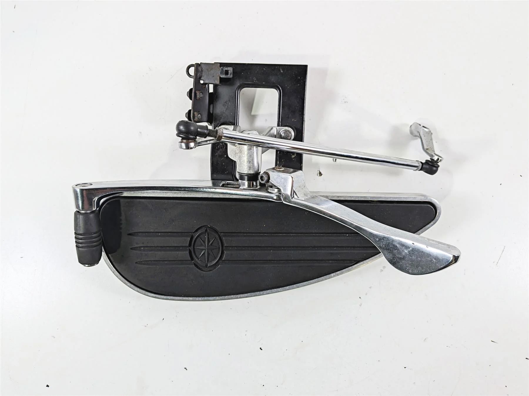 2008 Yamaha XV1900 Roadliner S Left Floorboard & Shifter 1D7-27410-00-00