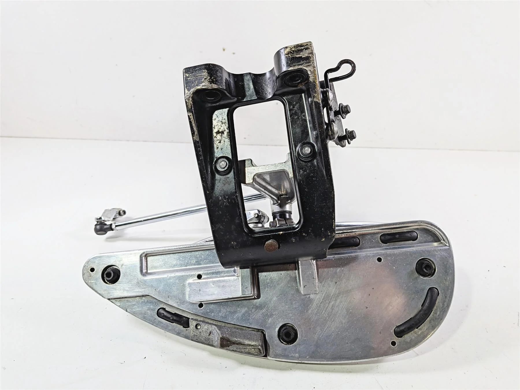 2008 Yamaha XV1900 Roadliner S Left Floorboard & Shifter 1D7-27410-00-00 - Image 6