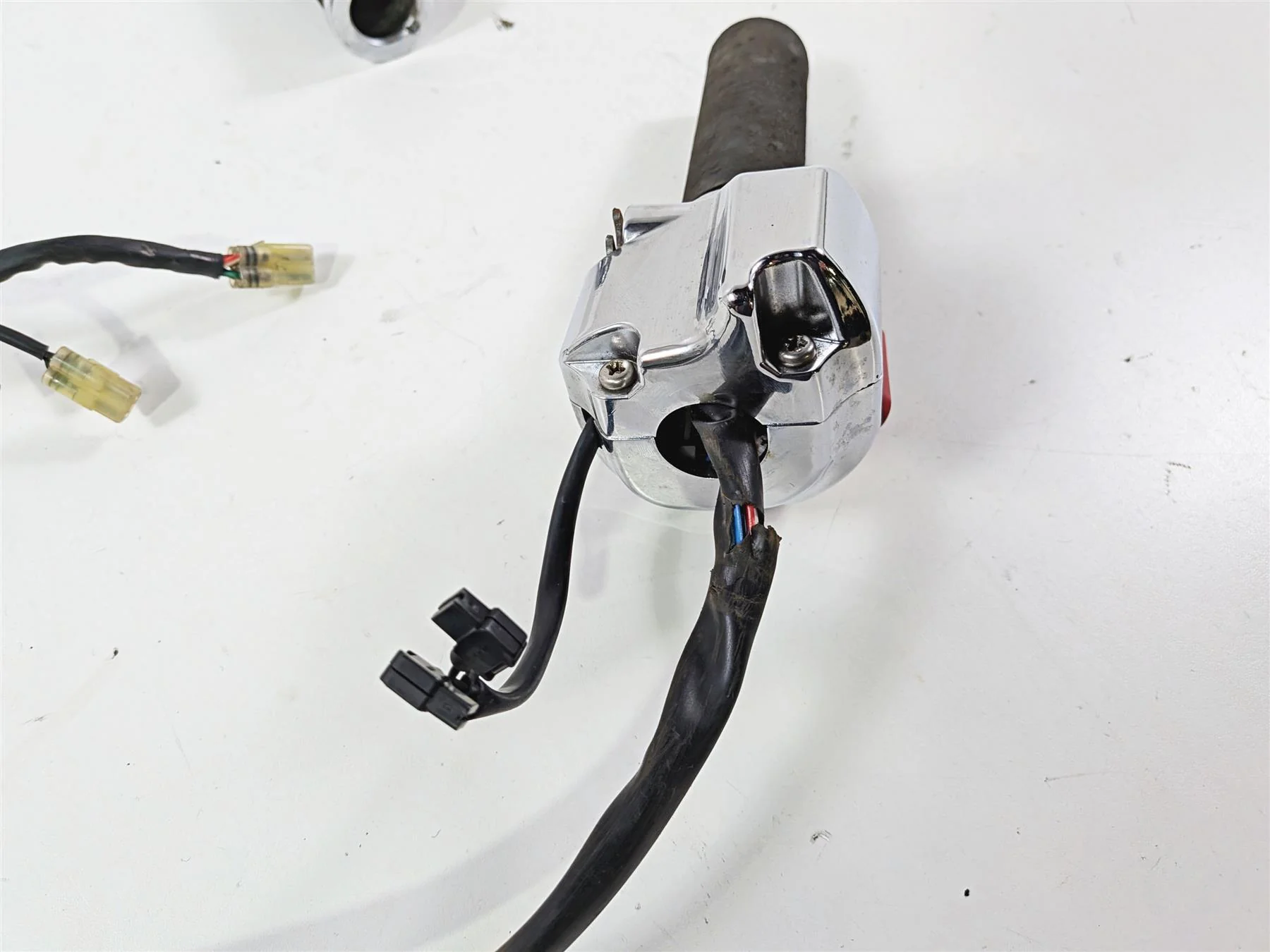 2008 Yamaha XV1900 Roadliner S Right Hand Control Switch 1D7-83973-00-00 - Image 9