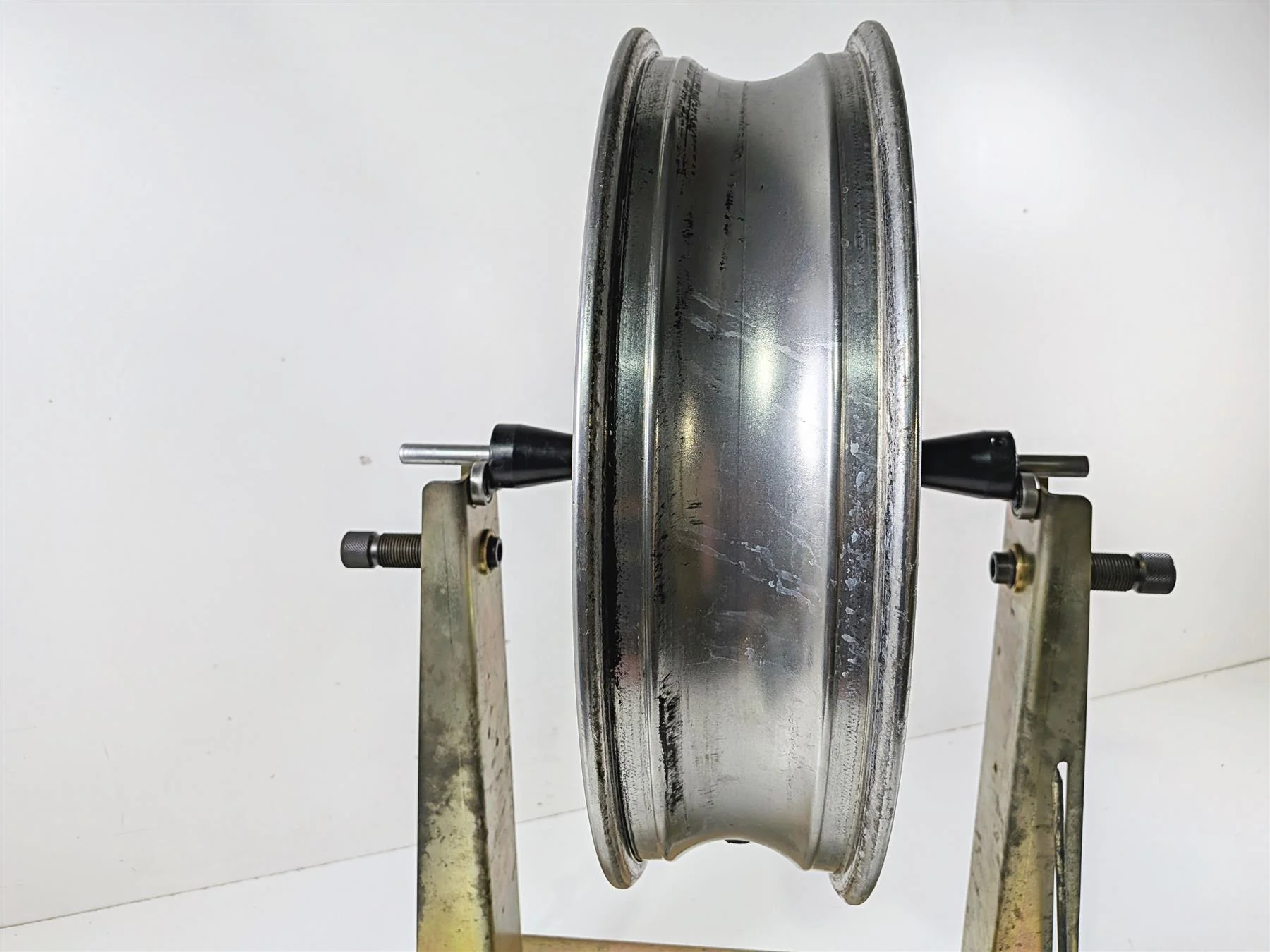 2008 Yamaha XV1900 Roadliner S Straight 18x4 Front Wheel Rim 1D7-25168-10-P0 - Image 11