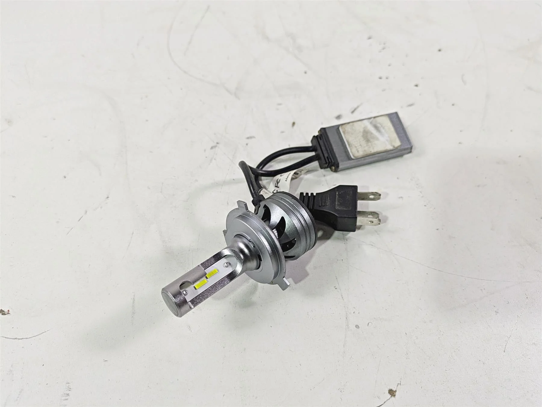 2008 Yamaha XVS1300 V-Star Tourer Fahren H4 Led Headlight Bulb FAH4F6A0807 - Image 12
