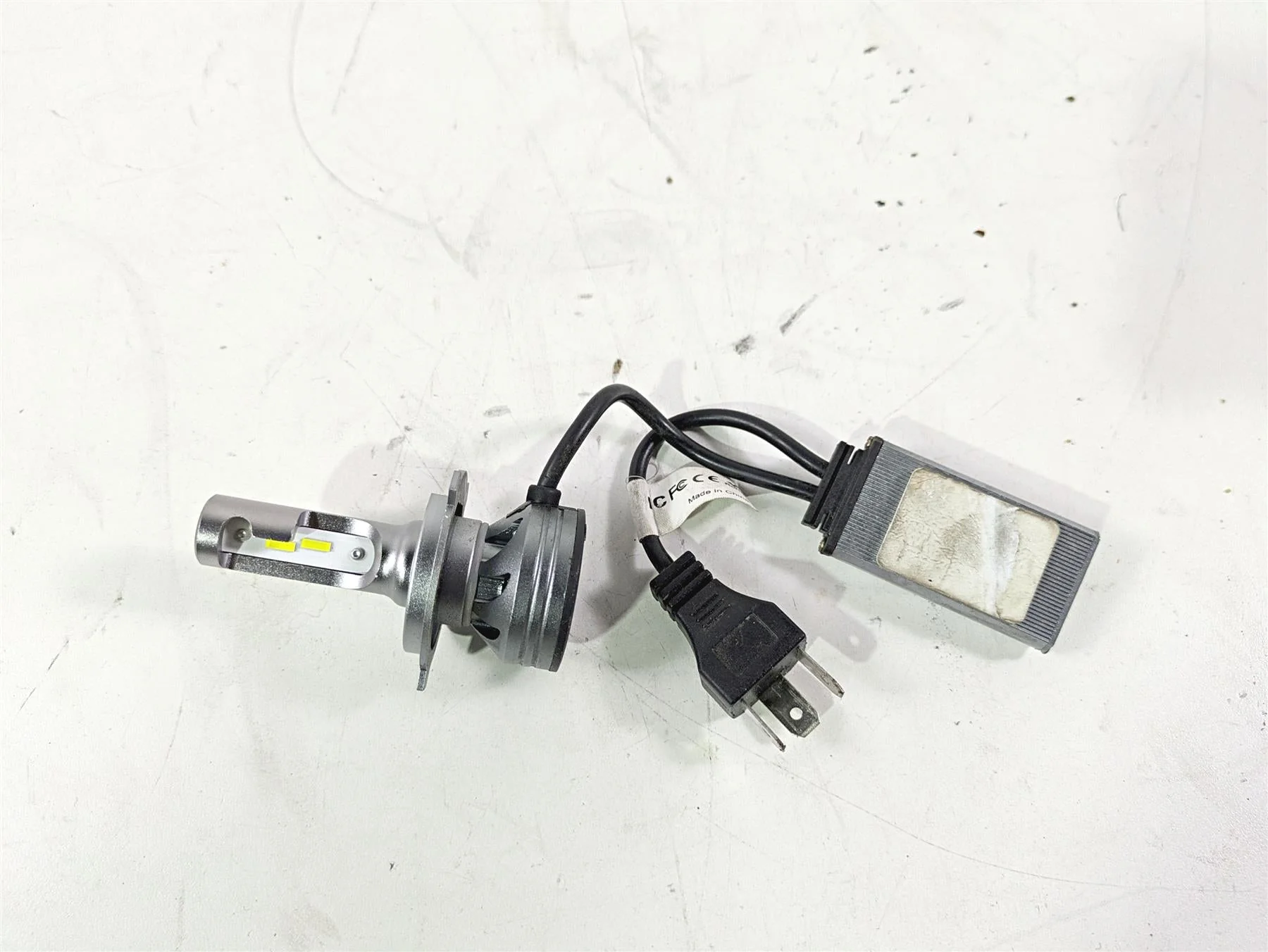 2008 Yamaha XVS1300 V-Star Tourer Fahren H4 Led Headlight Bulb FAH4F6A0807 - Image 9