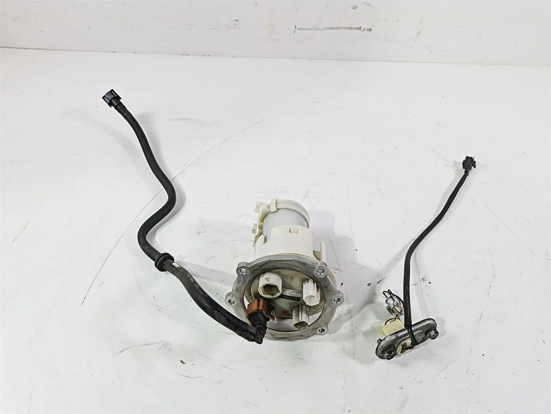 2008 Yamaha XVS1300 V-Star Tourer Fuel Gas Petrol Pump - Tested 3D8-13907-00-00 - Image 2