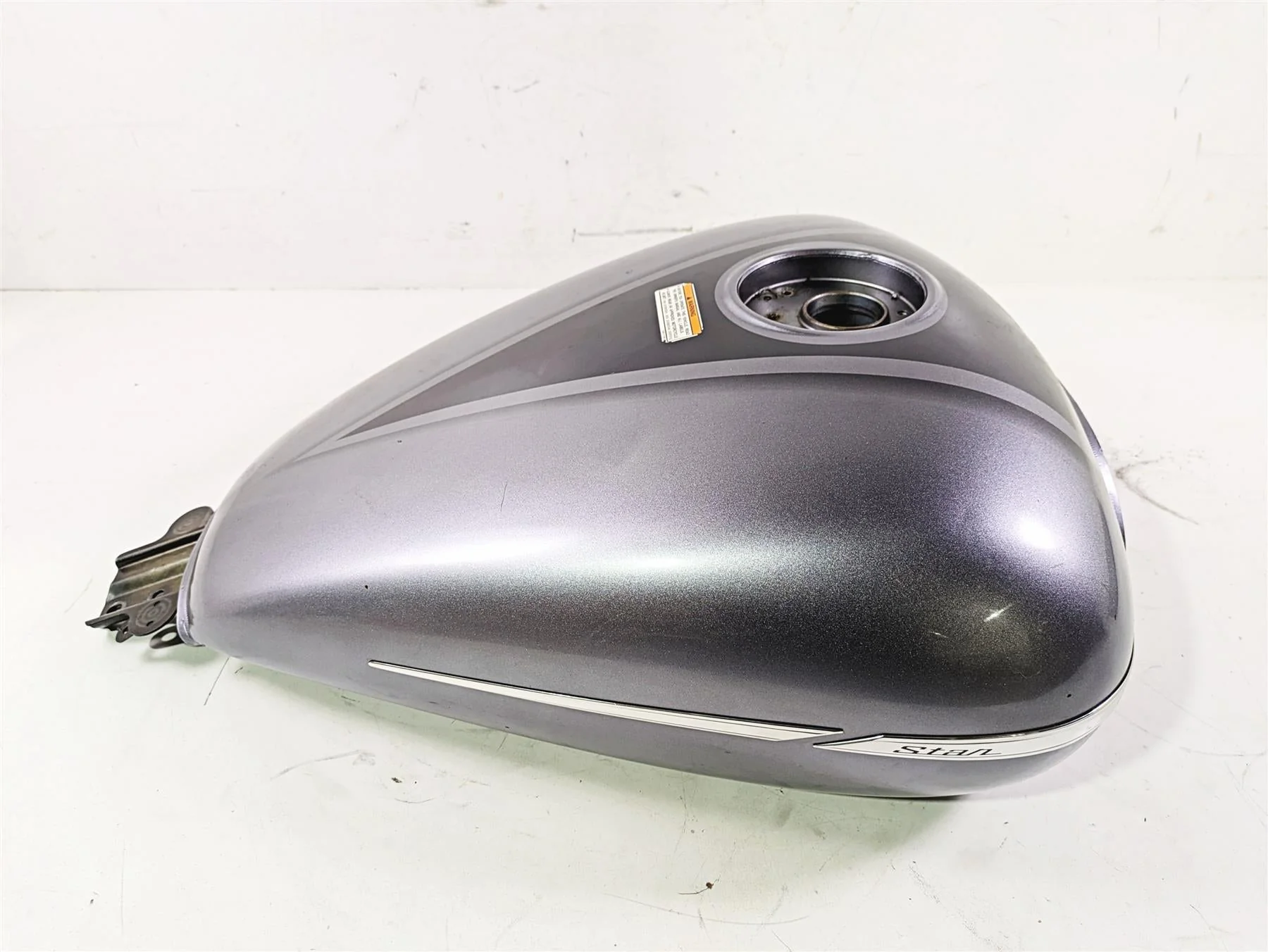 2008 Yamaha XVS1300 V-Star Tourer Fuel Gas Petrol Tank -No Dent 3D8-Y2410-00