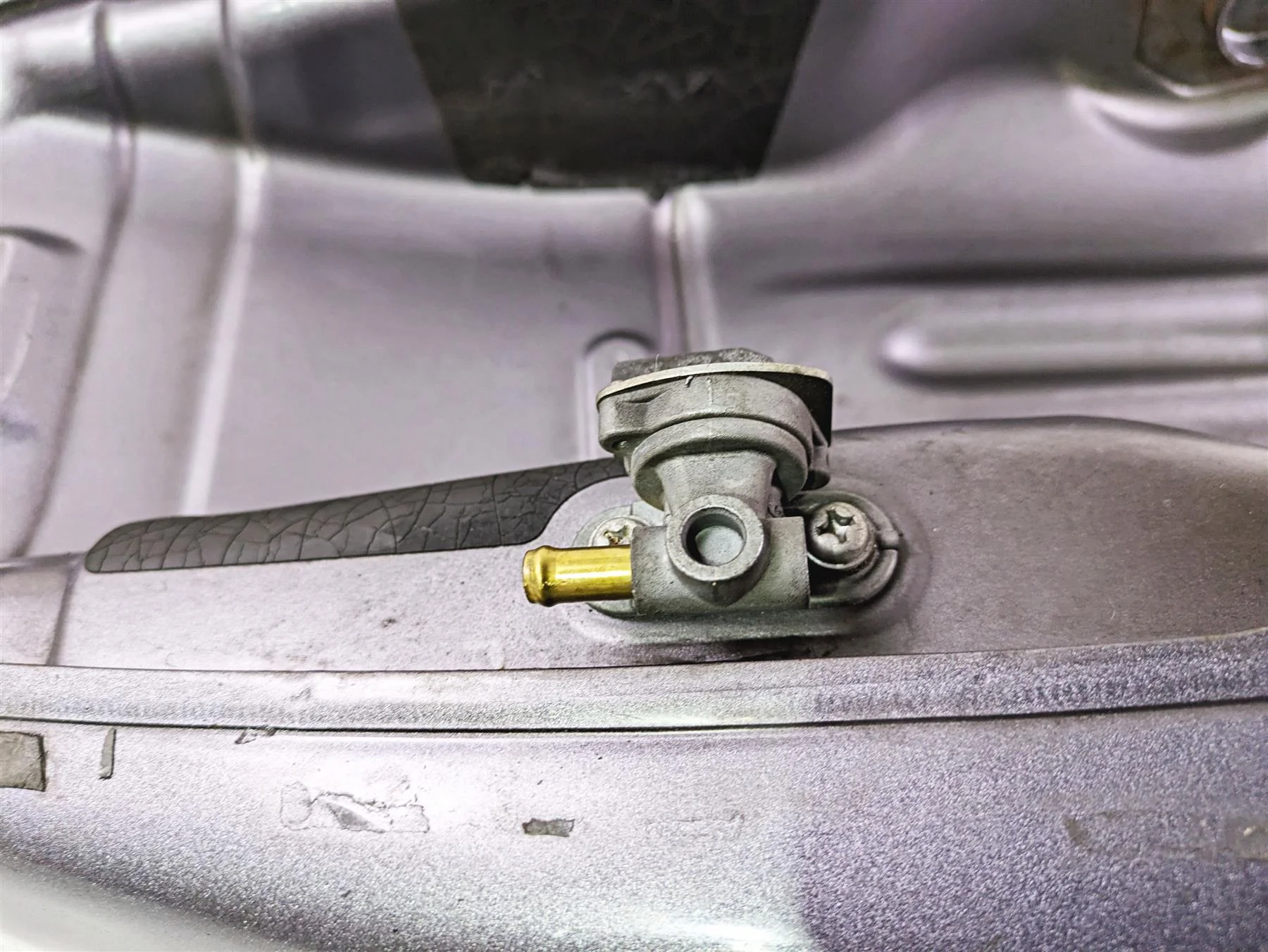 2008 Yamaha XVS1300 V-Star Tourer Fuel Gas Petrol Tank -No Dent 3D8-Y2410-00 - Image 12