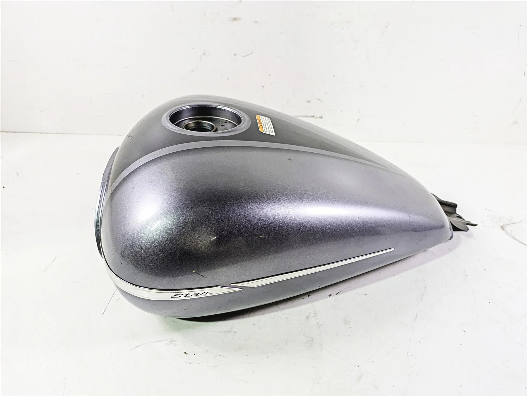 2008 Yamaha XVS1300 V-Star Tourer Fuel Gas Petrol Tank -No Dent 3D8-Y2410-00 - Image 2