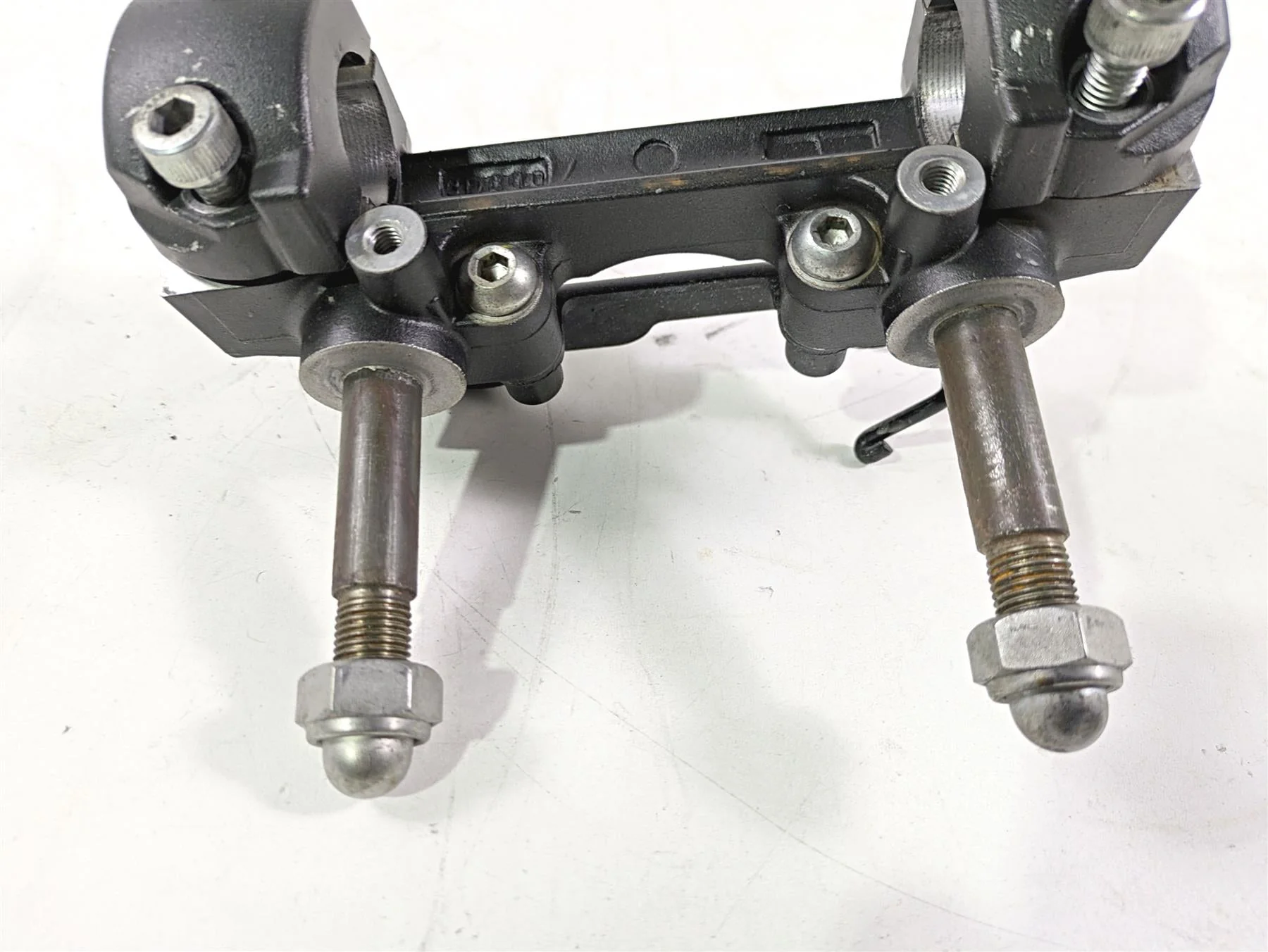 2008 Yamaha XVS1300 V-Star Tourer Handlebar Riser Holder 3D8-23442-00-00 - Image 6