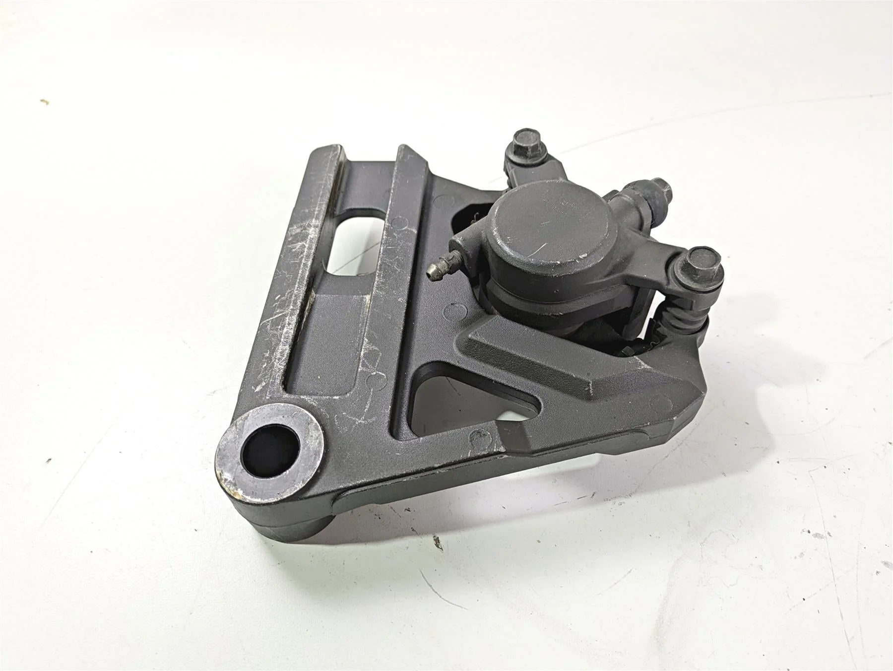 2008 Yamaha XVS1300 V-Star Tourer Rear Brake Caliper & Bracket 3D8-2580W-00-00 - Image 12