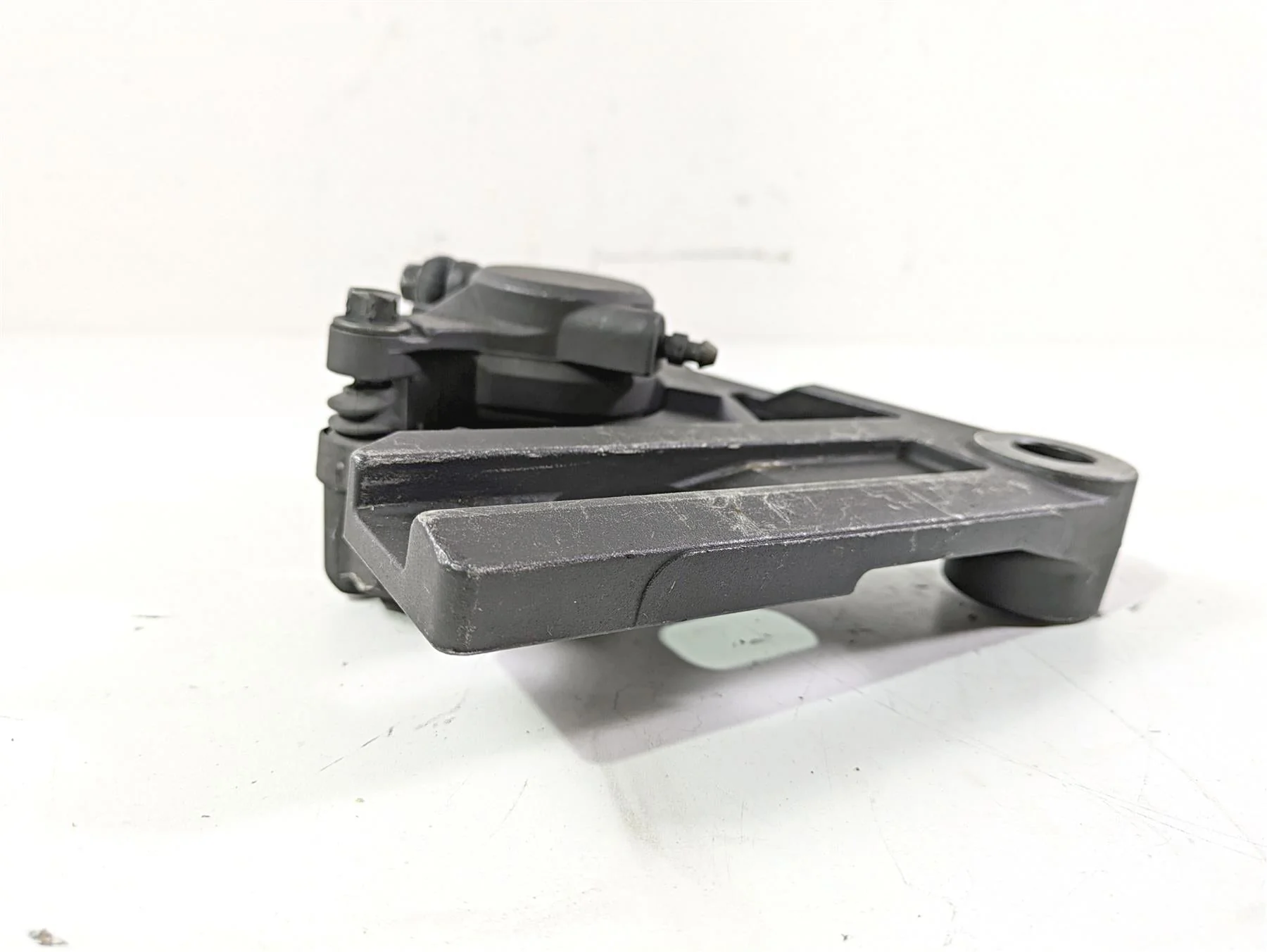 2008 Yamaha XVS1300 V-Star Tourer Rear Brake Caliper & Bracket 3D8-2580W-00-00 - Image 3