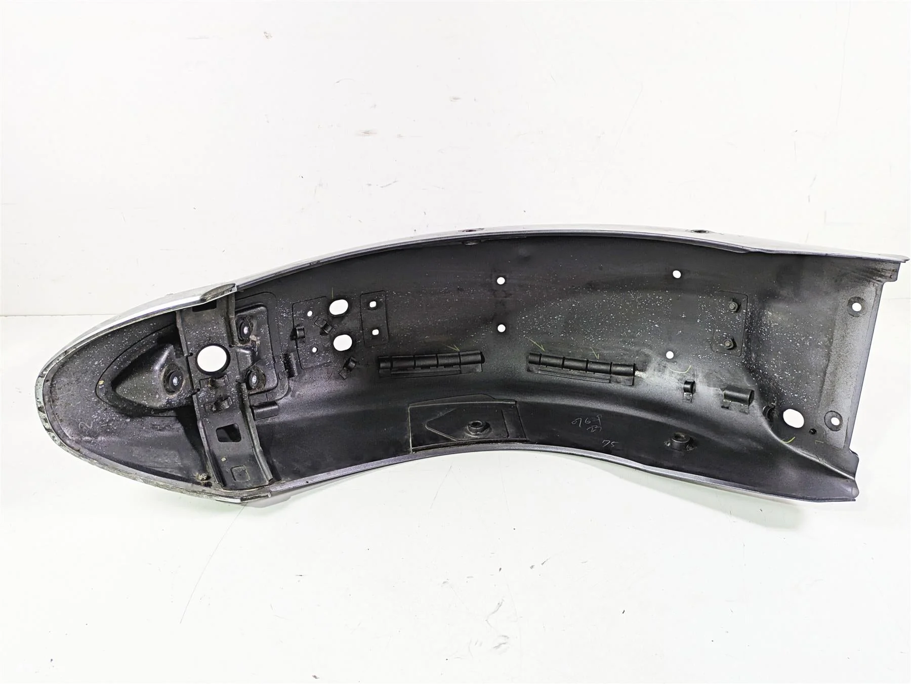 2008 Yamaha XVS1300 V-Star Tourer Rear Fender - READ 3D8-Y2161-00 - Image 7