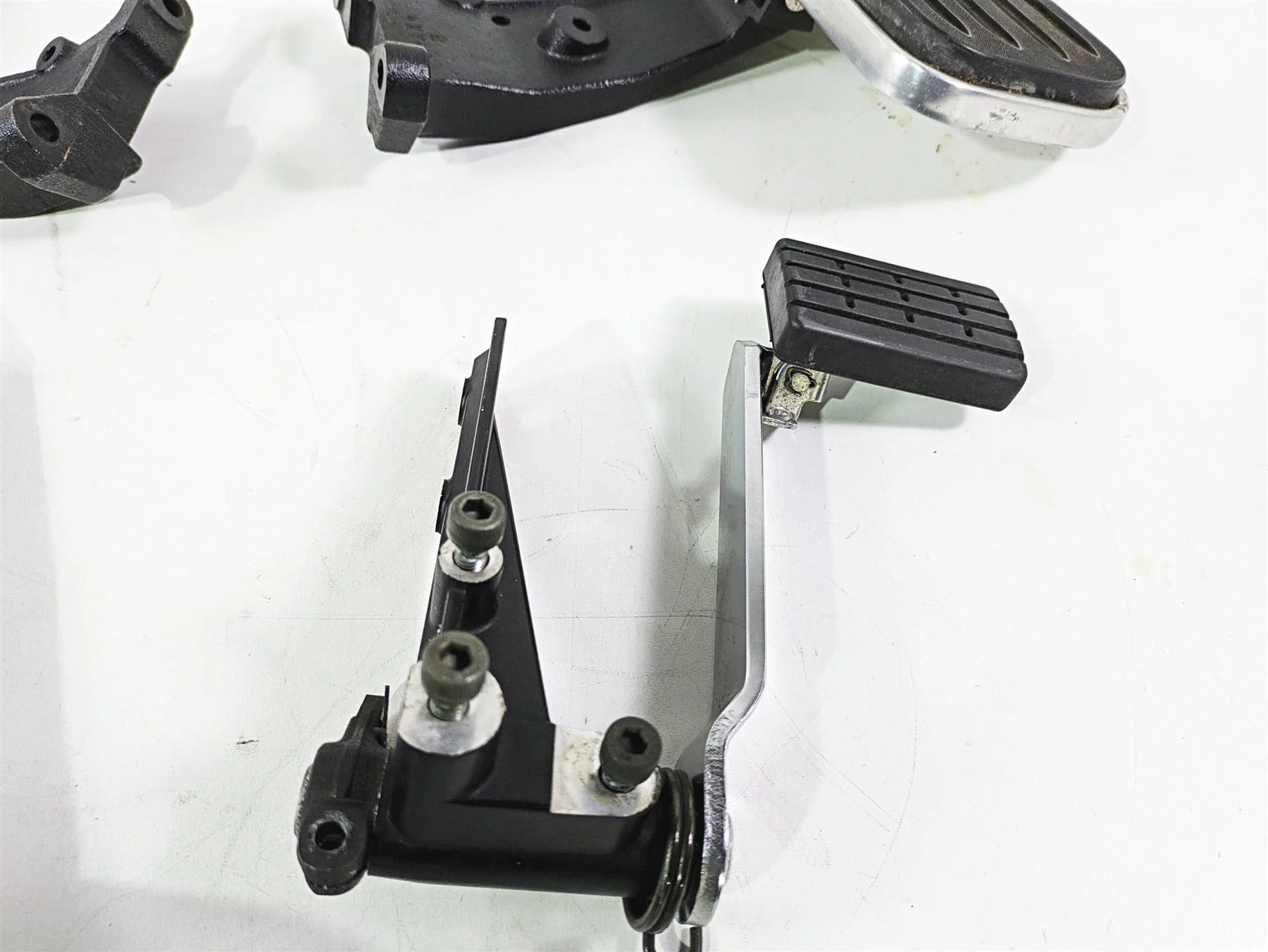 2008 Yamaha XVZ1300 Royal Star Front Floorboard Shifter Brake Pedal 4XY-27410-10 - Image 6