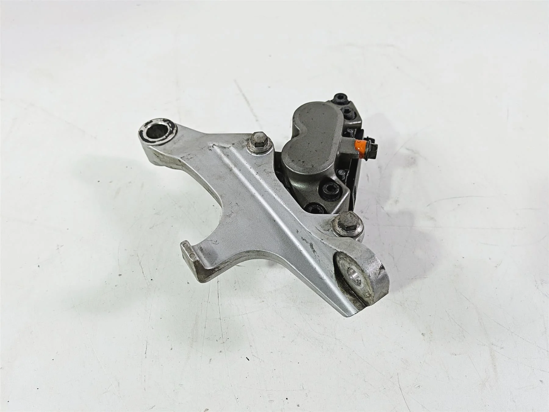 2008 Yamaha XVZ1300 Royal Star Rear Brake Caliper & Bracket 4NK-2580W-00-00 - Image 2