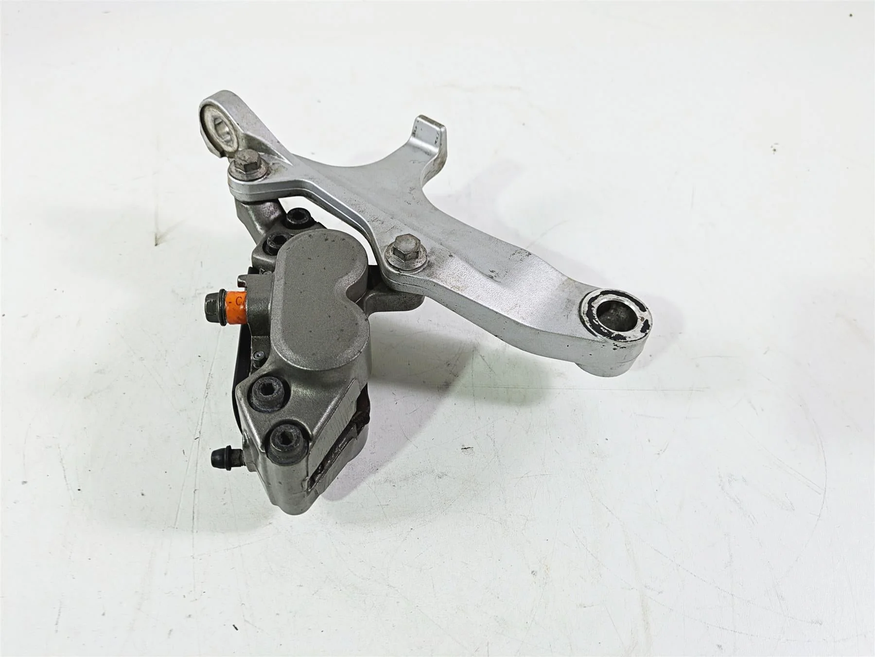 2008 Yamaha XVZ1300 Royal Star Rear Brake Caliper & Bracket 4NK-2580W-00-00 - Image 4