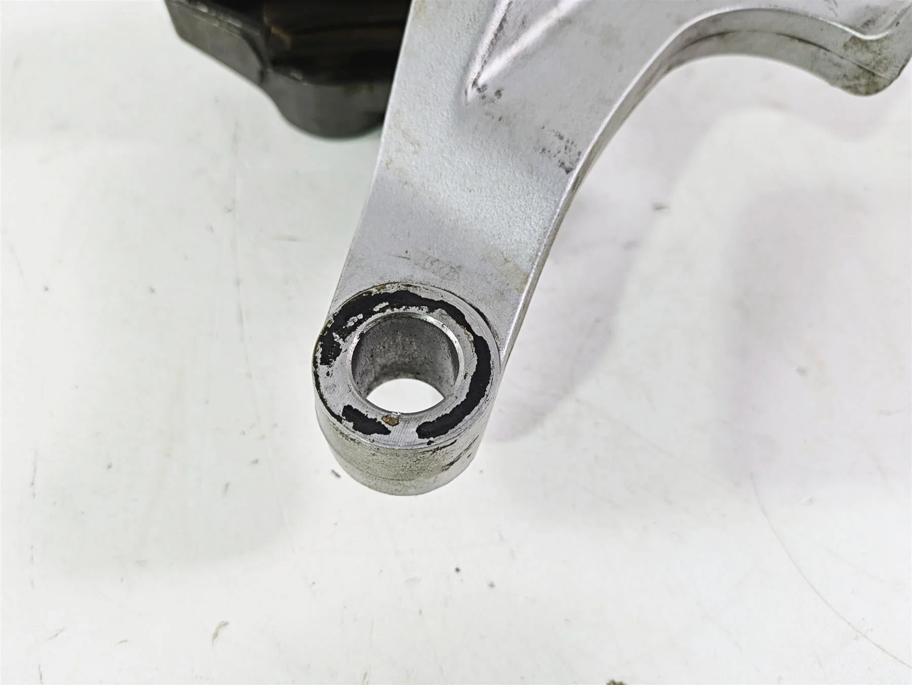 2008 Yamaha XVZ1300 Royal Star Rear Brake Caliper & Bracket 4NK-2580W-00-00 - Image 6