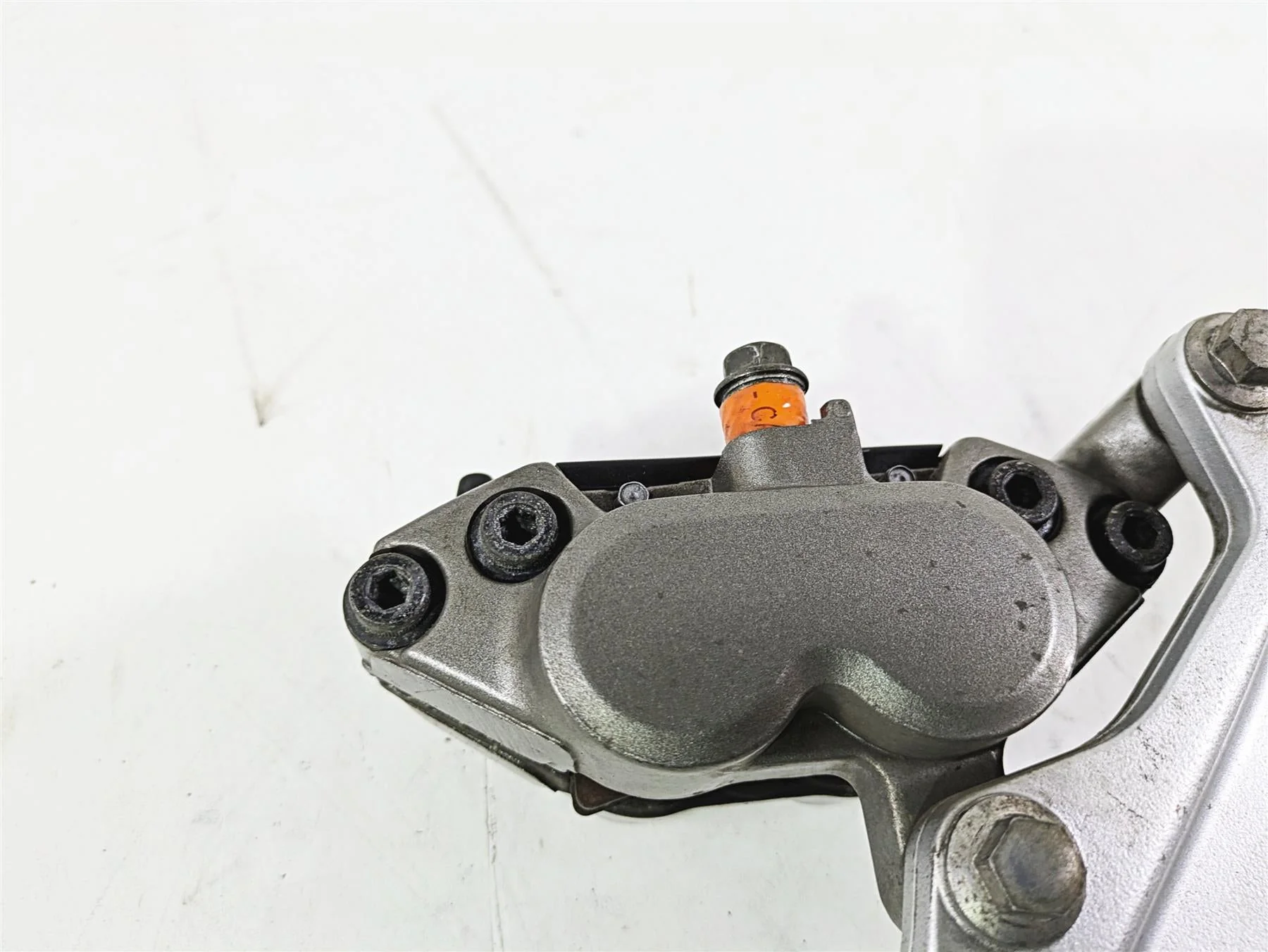2008 Yamaha XVZ1300 Royal Star Rear Brake Caliper & Bracket 4NK-2580W-00-00 - Image 8