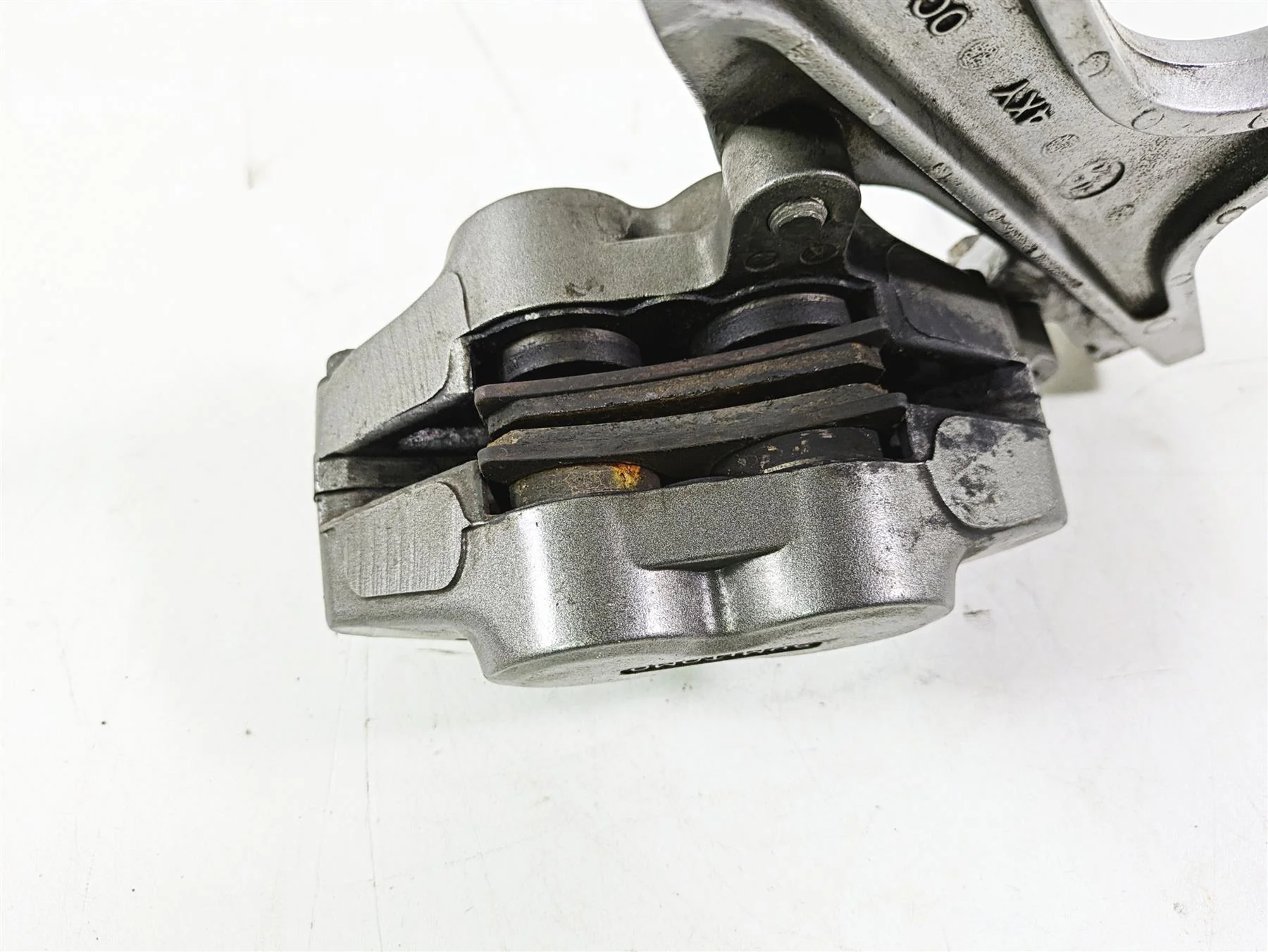 2008 Yamaha XVZ1300 Royal Star Rear Brake Caliper & Bracket 4NK-2580W-00-00 - Image 9