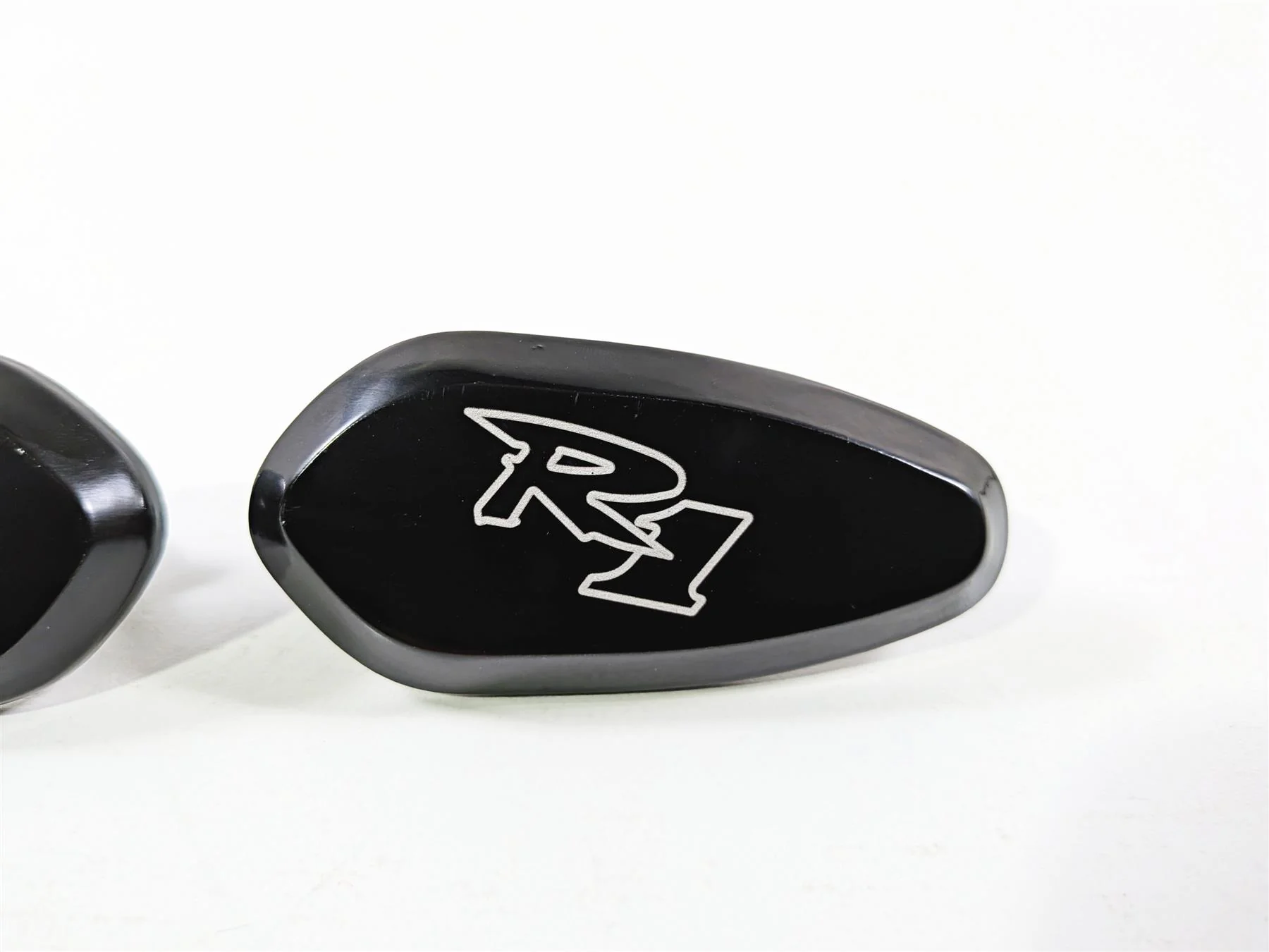2008 Yamaha YZF R1 RN19 Aftermarket Black Mirror Delete Caps - Image 10