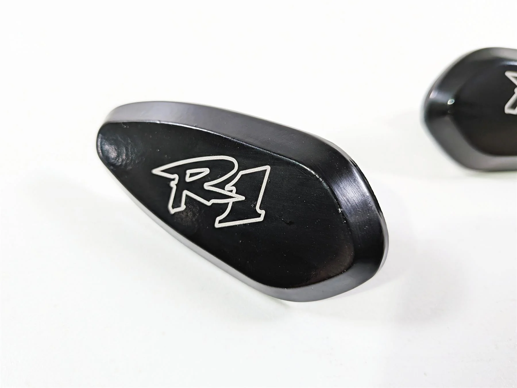 2008 Yamaha YZF R1 RN19 Aftermarket Black Mirror Delete Caps - Image 11